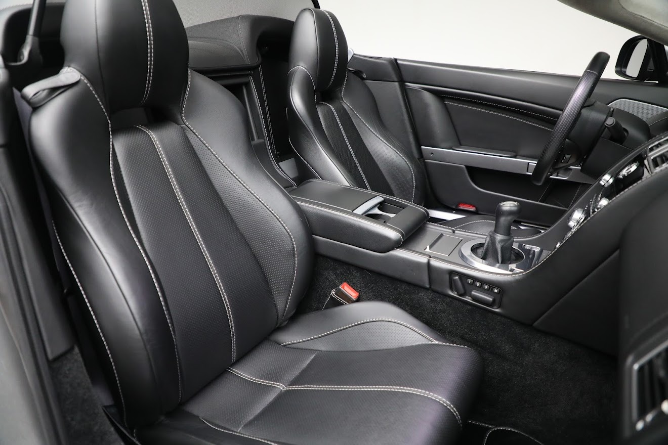 Used-2014-Aston-Martin-V8-Vantage-Roadster