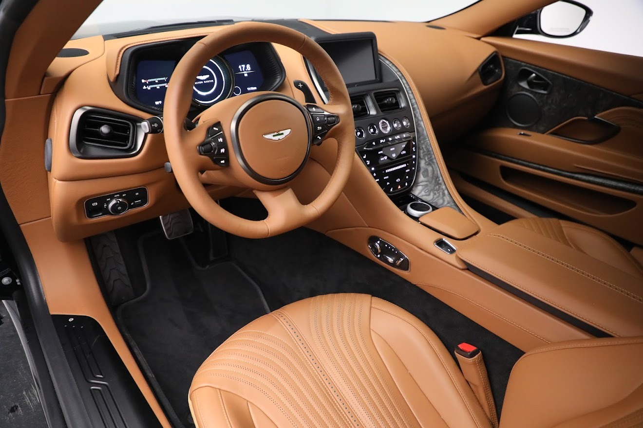 New-2022-Aston-Martin-DB11-V8