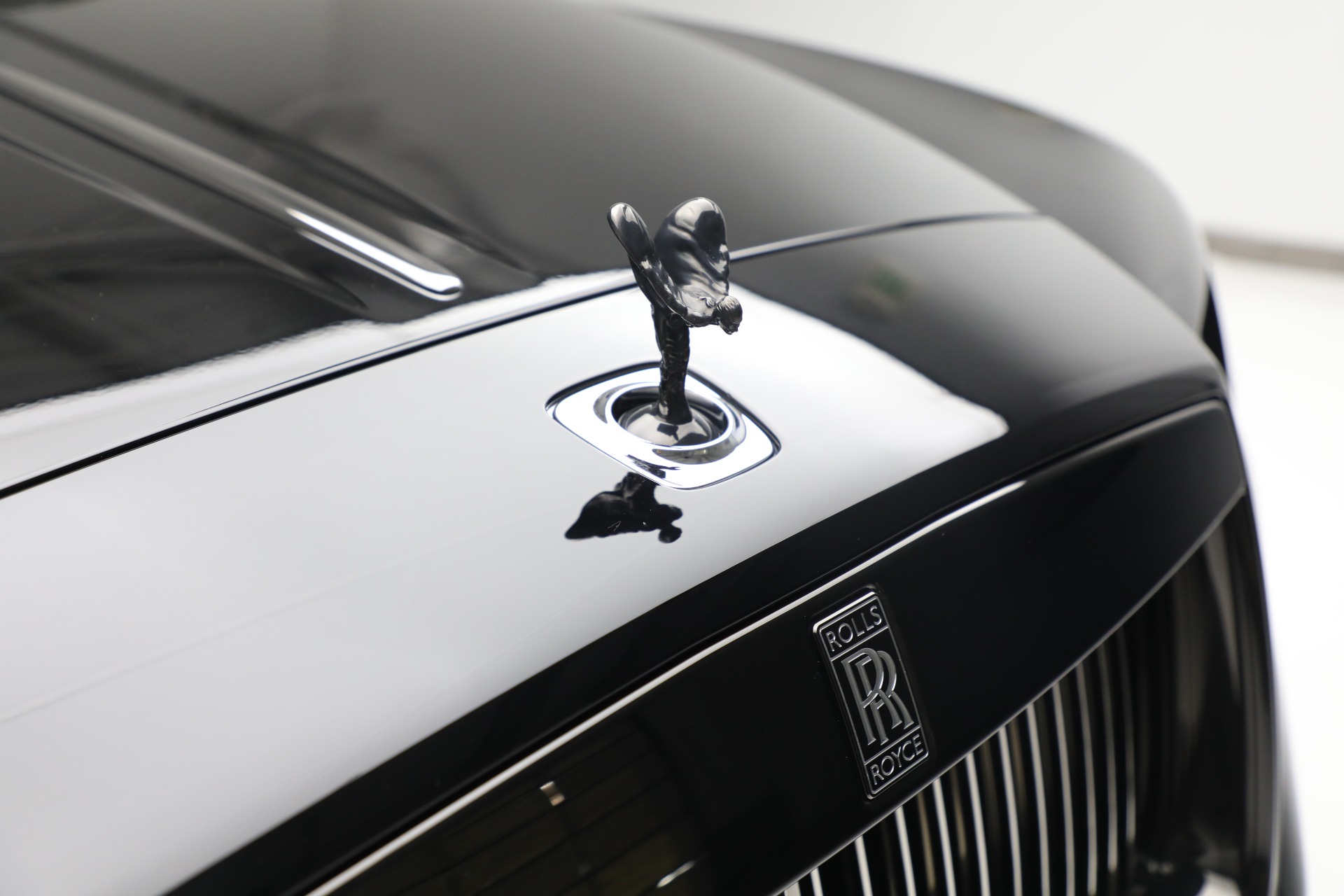 Used-2018-Rolls-Royce-Dawn-Black-Badge