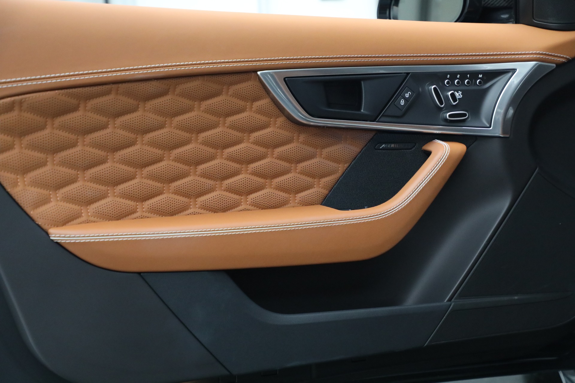 Used-2018-Jaguar-F-TYPE-SVR