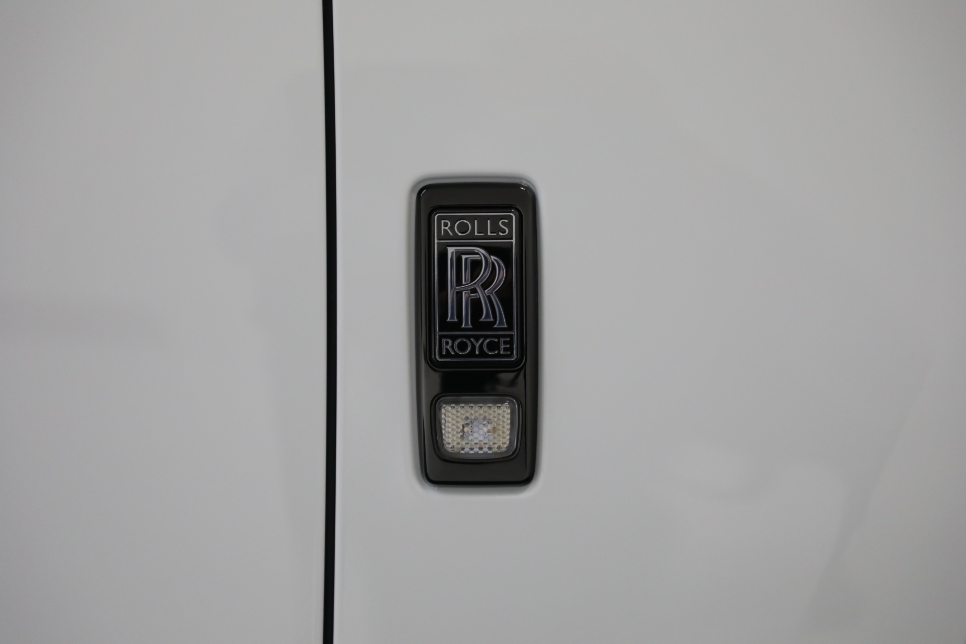 New-2022-Rolls-Royce-Ghost-Black-Badge