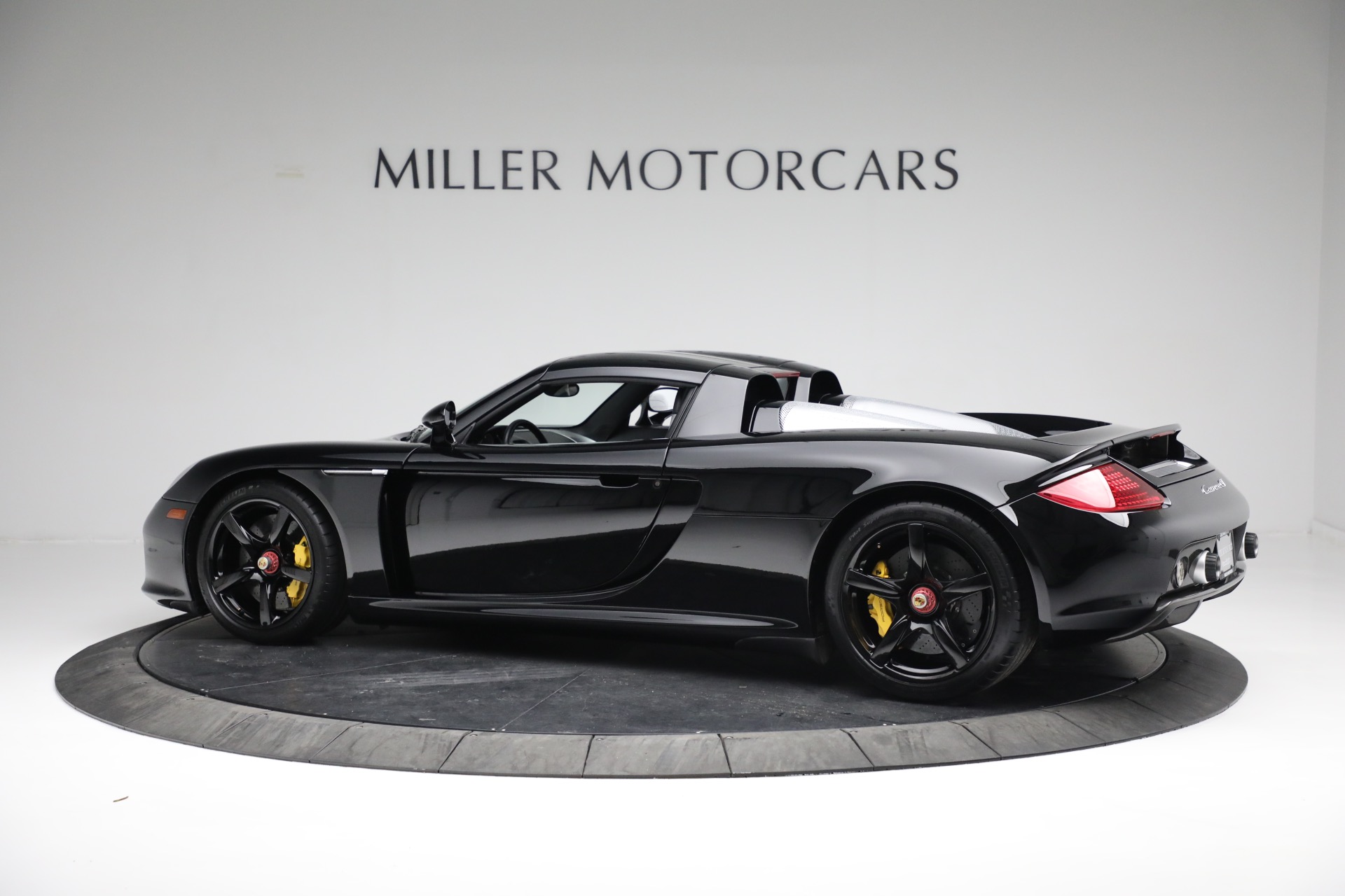 Pre-Owned 2005 Porsche Carrera GT For Sale ($1,400,000) | Miller Motorcars Stock #8431C Pre-Owned 2005 Porsche Carrera GT For Sale ($1,400,000) | Miller Motorcars Stock #8431C