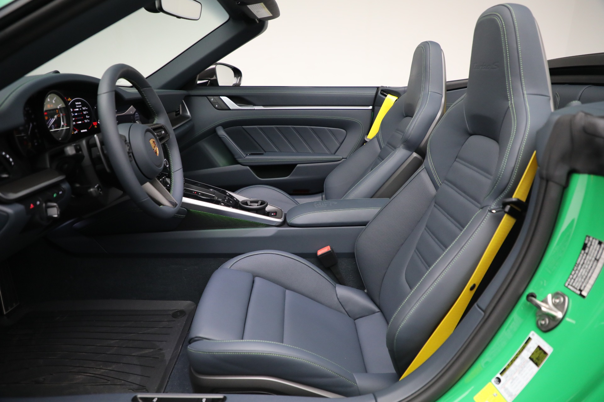 Porsche 911 Turbo 2022 Interior