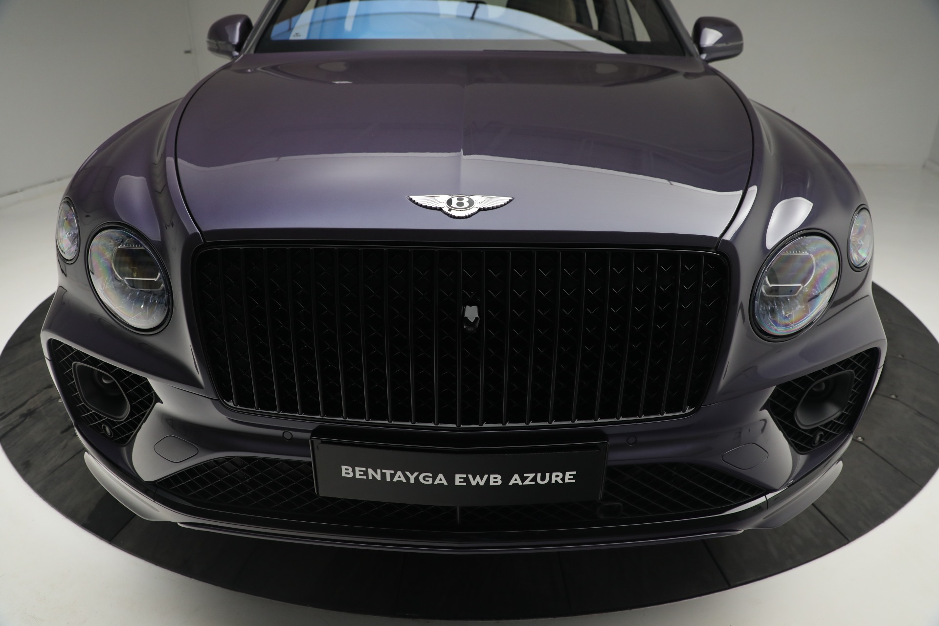New-2023-Bentley-Bentayga-EWB