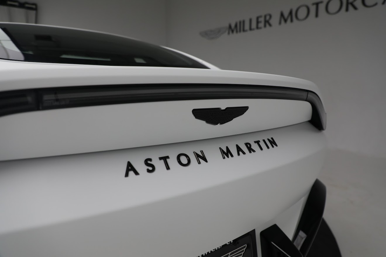 New-2022-Aston-Martin-Vantage--