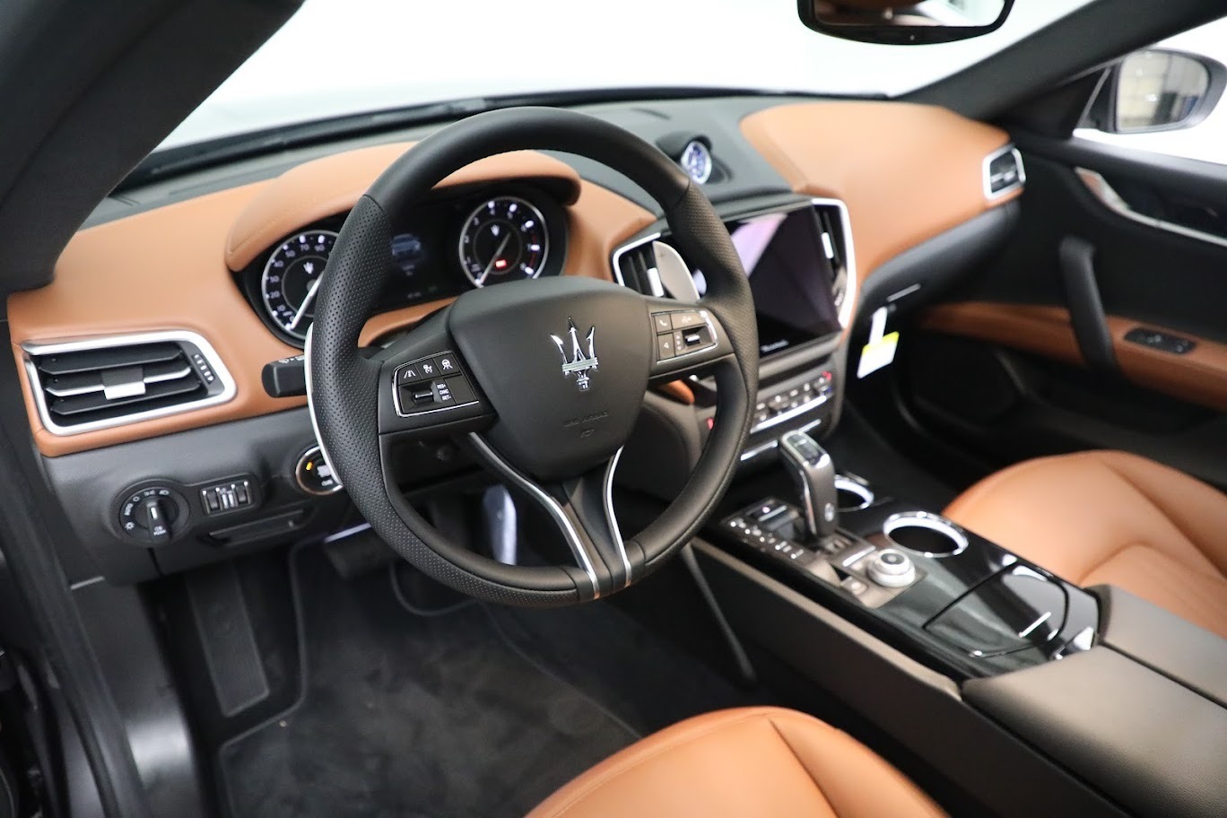 Maserati Ghibli Interior Images Matttroy