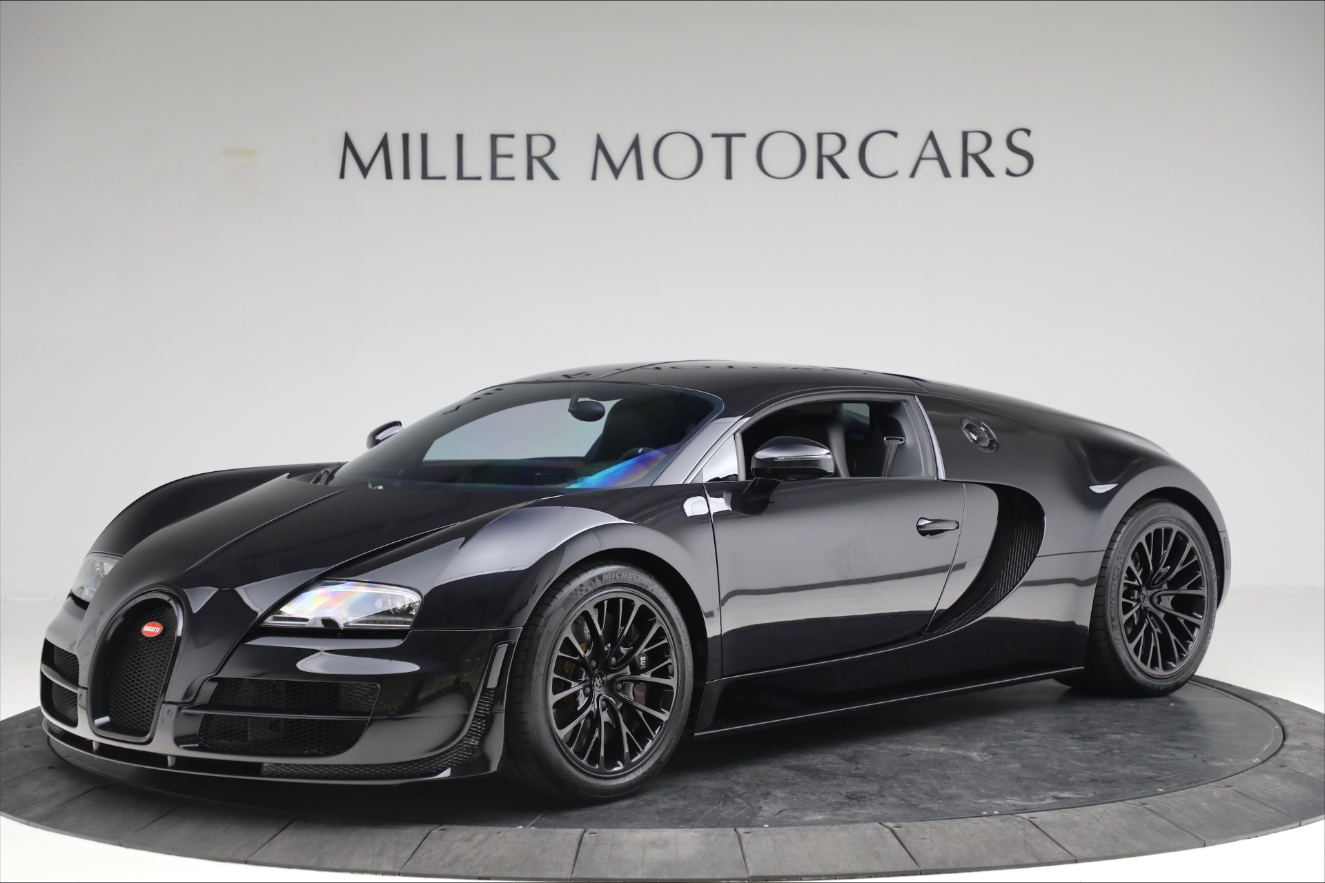 Pre-Owned 2012 Bugatti Veyron 16.4 Super Sport For Sale ()
