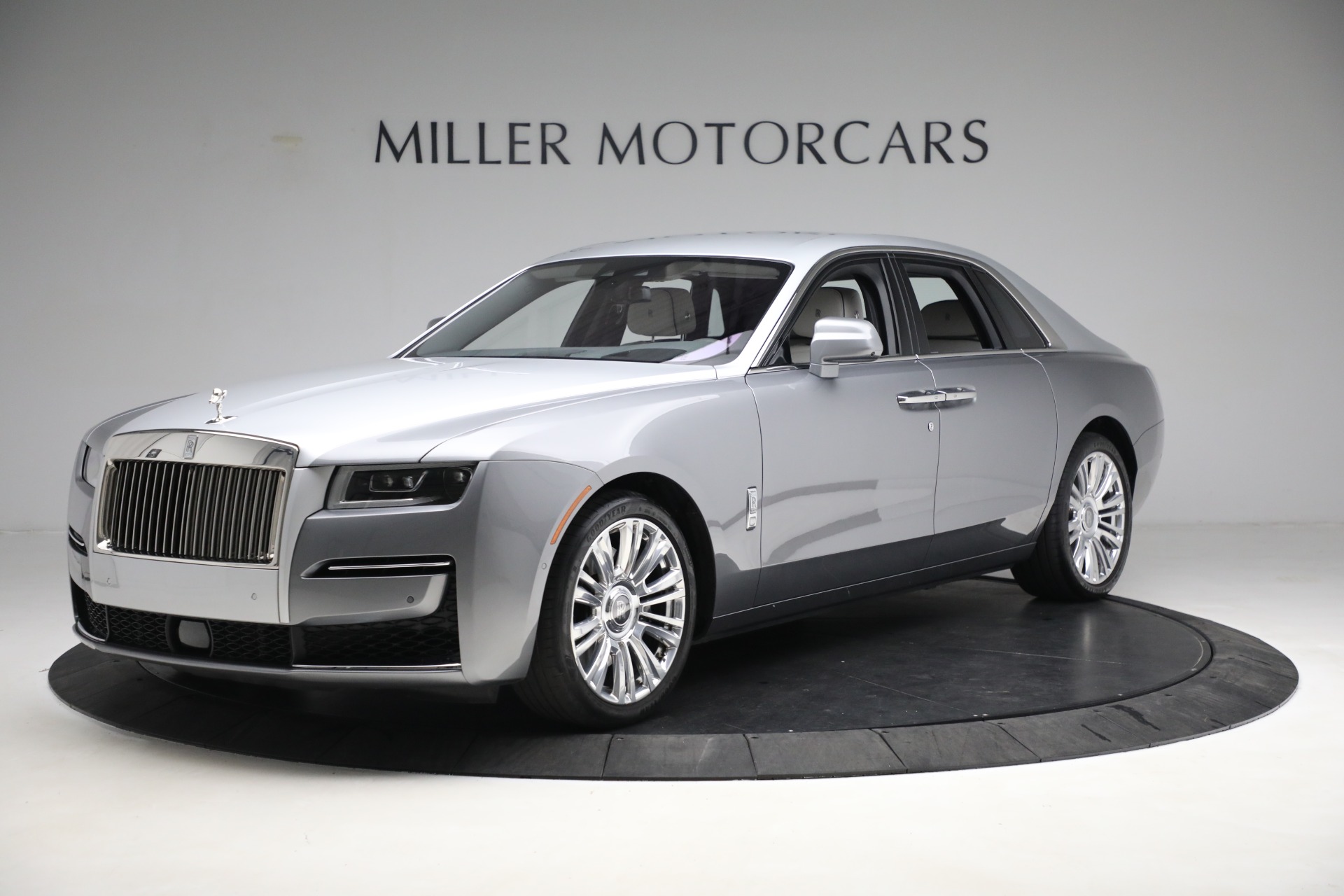 Rolls-Royce Luxury Interior Features - Miller Motorcars