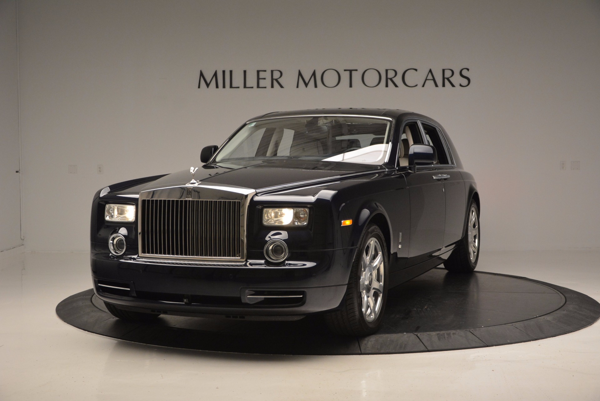 2011 Rolls-Royce Phantom : Latest Prices, Reviews, Specs, Photos