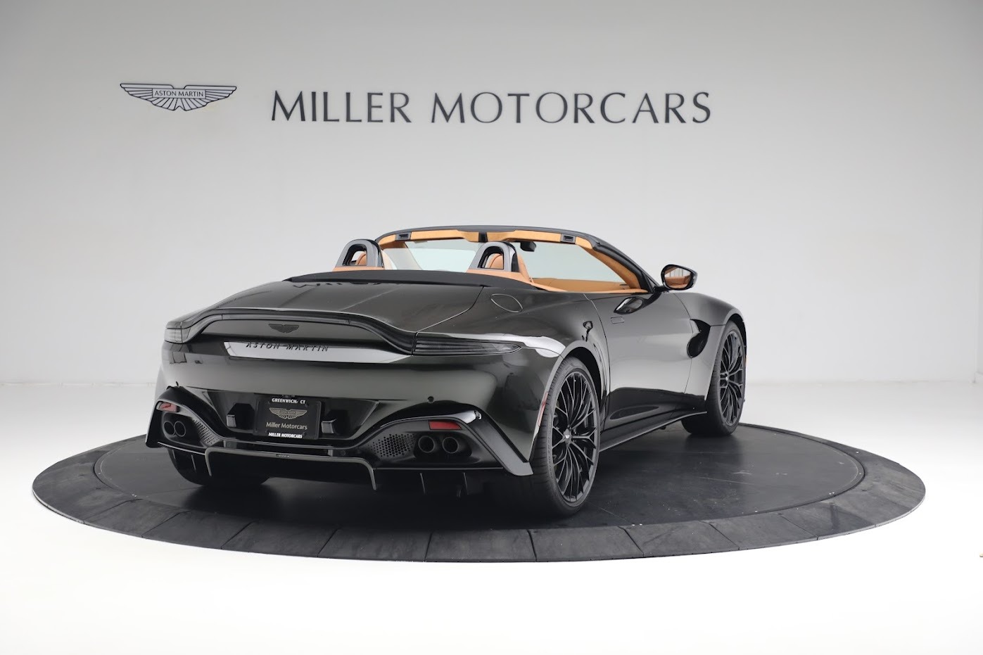 新車外し　Aston Martin Vantage Display Unit Used 2023 Aston Martin Vantage V8 For Sale (Sold) | Miller