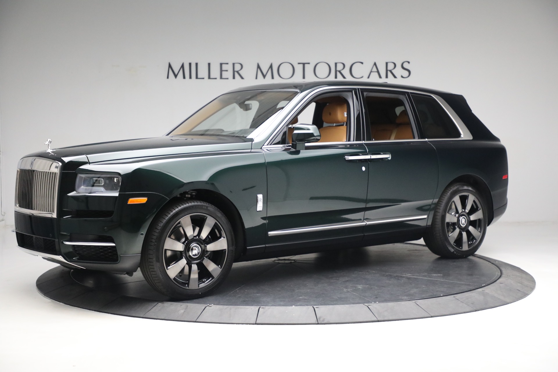 2019 Rolls-Royce Cullinan: 6 Cool Facts