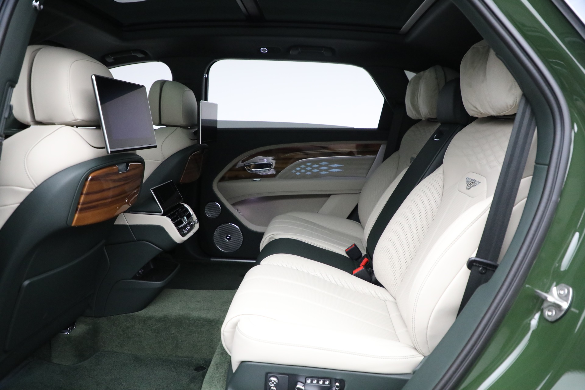 2023 Bentley Bentayga EWB Azure V8 photo 20