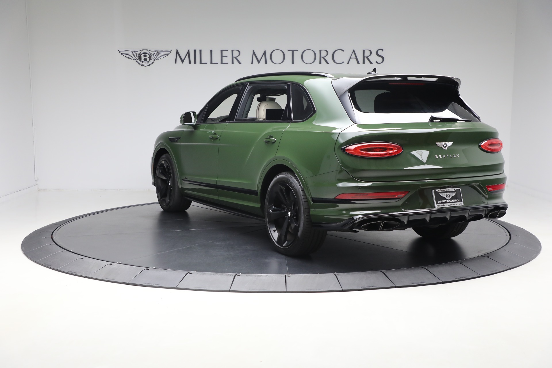 2023 Bentley Bentayga EWB Azure V8 photo 3