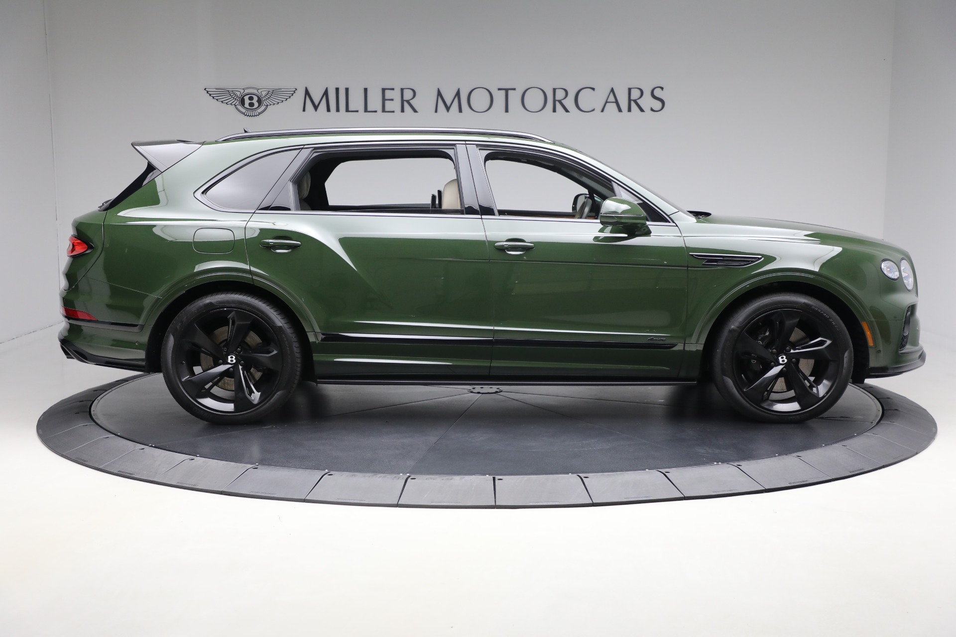 2023 Bentley Bentayga EWB Azure V8 photo 6