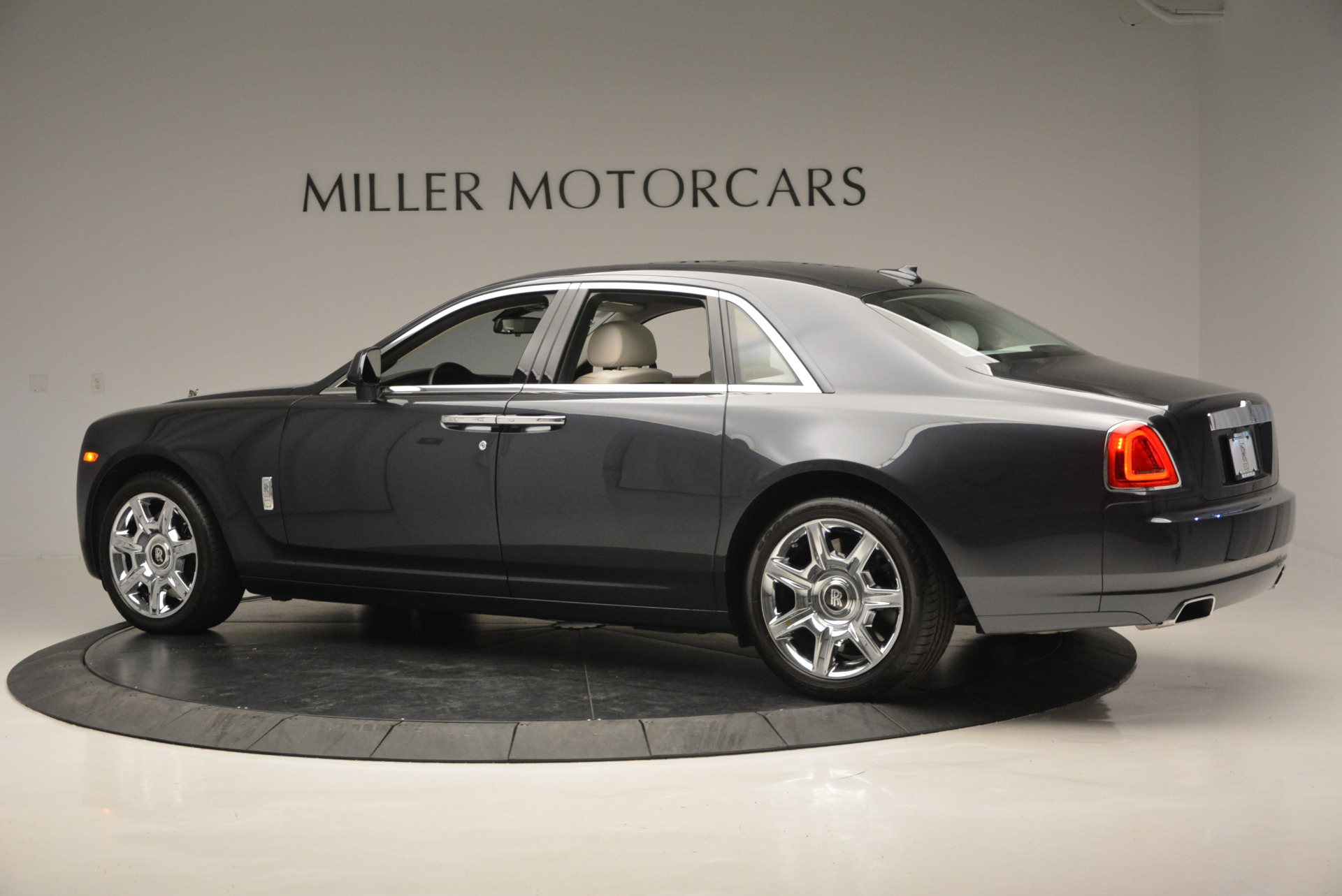 Used-2013-Rolls-Royce-Ghost