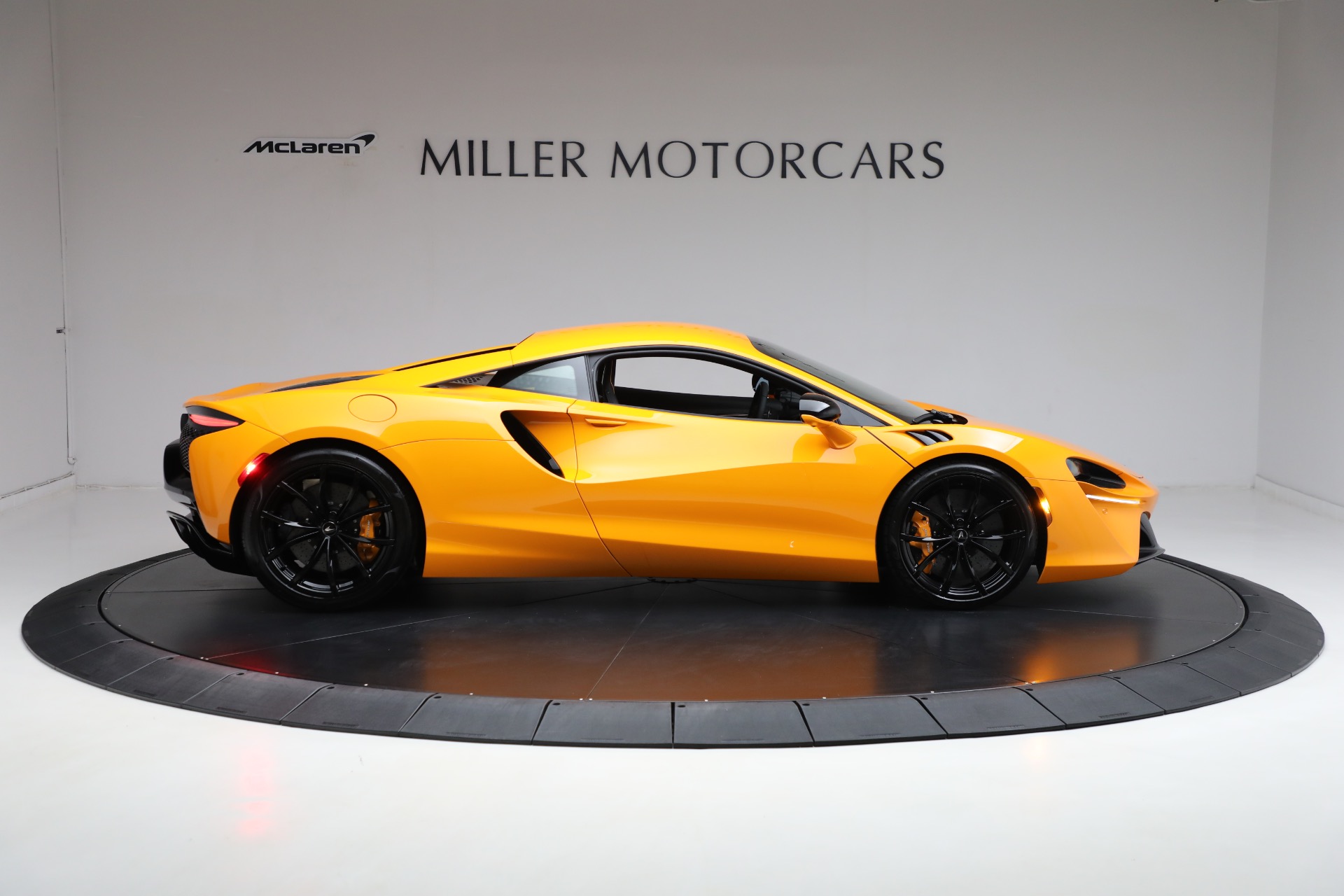 2024 Mclaren Artura Msrp Blanca Opalina