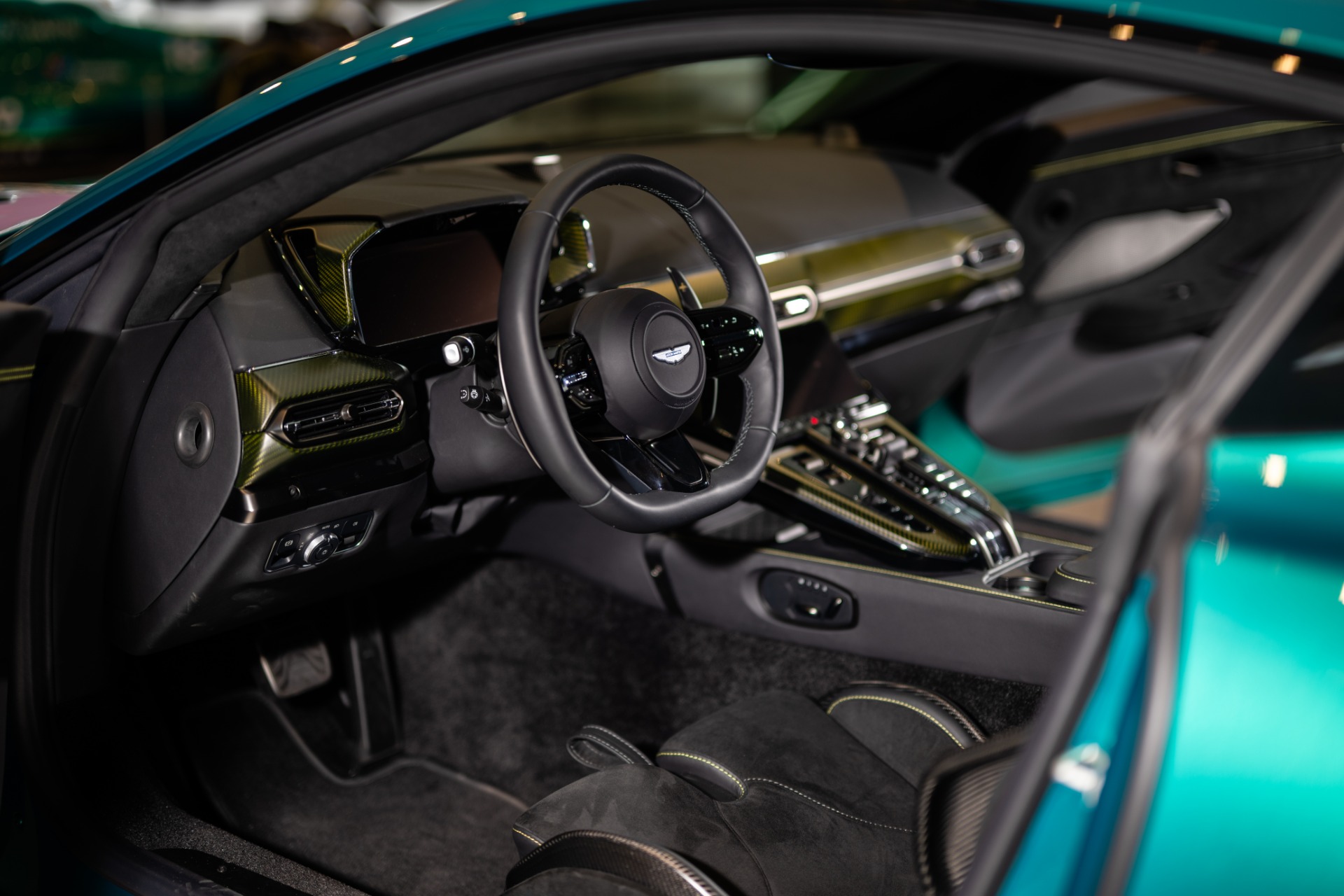 New 2025 Aston Martin Vantage For Sale () Miller Motorcars Stock 