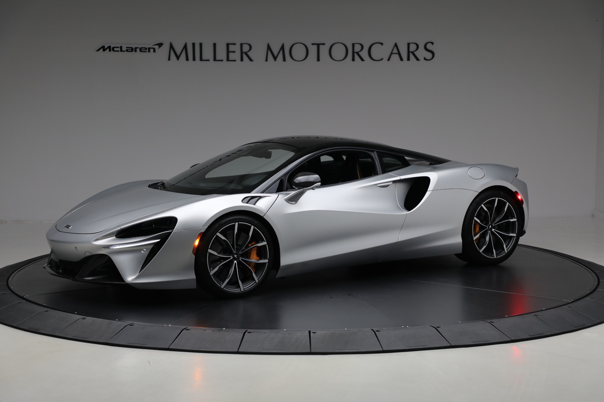 2023 Mclaren ARTURA photo 2