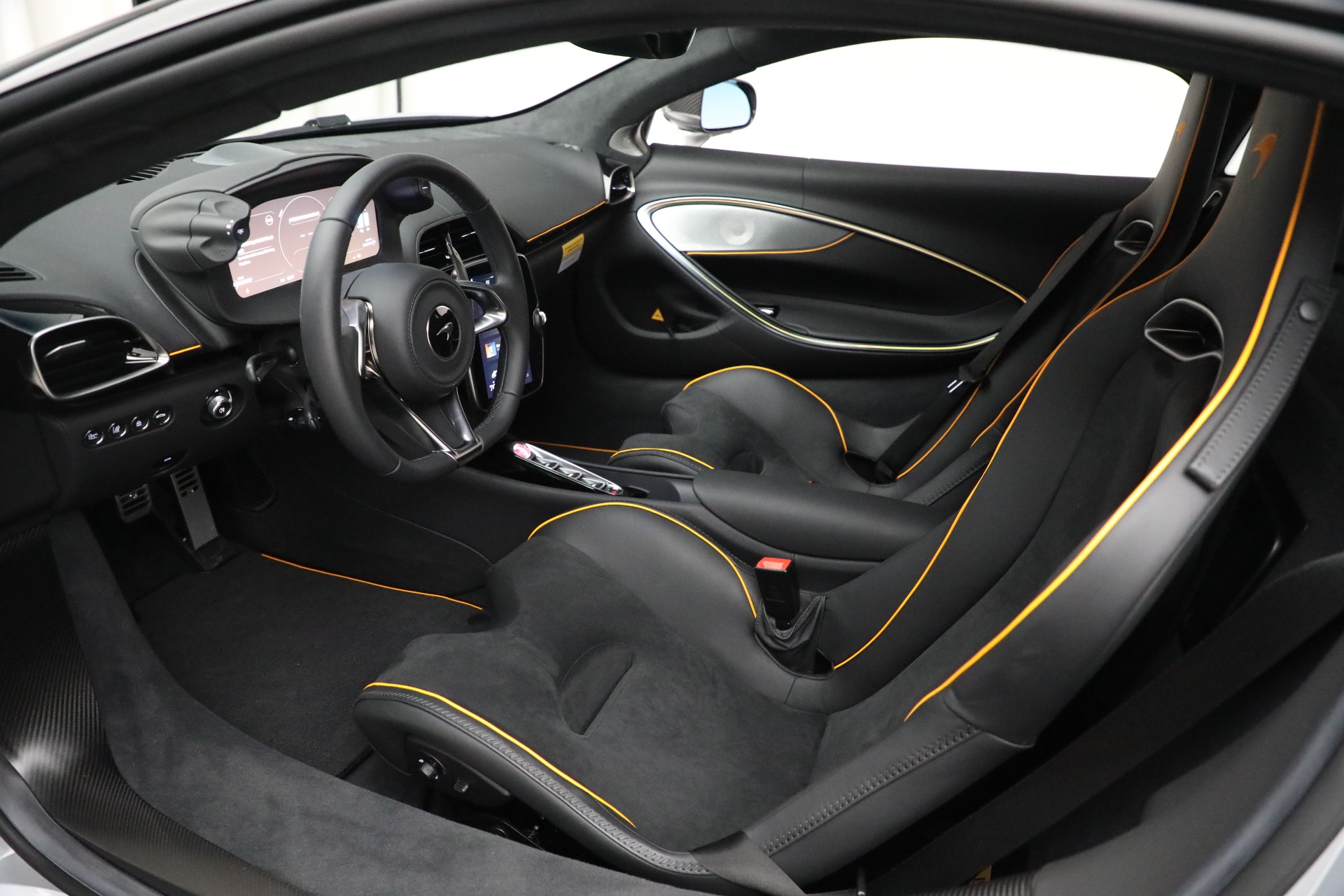 2023 Mclaren ARTURA photo 23