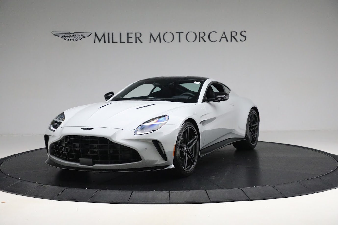 New 2025 Aston Martin Vantage For Sale (242,100) Miller Motorcars