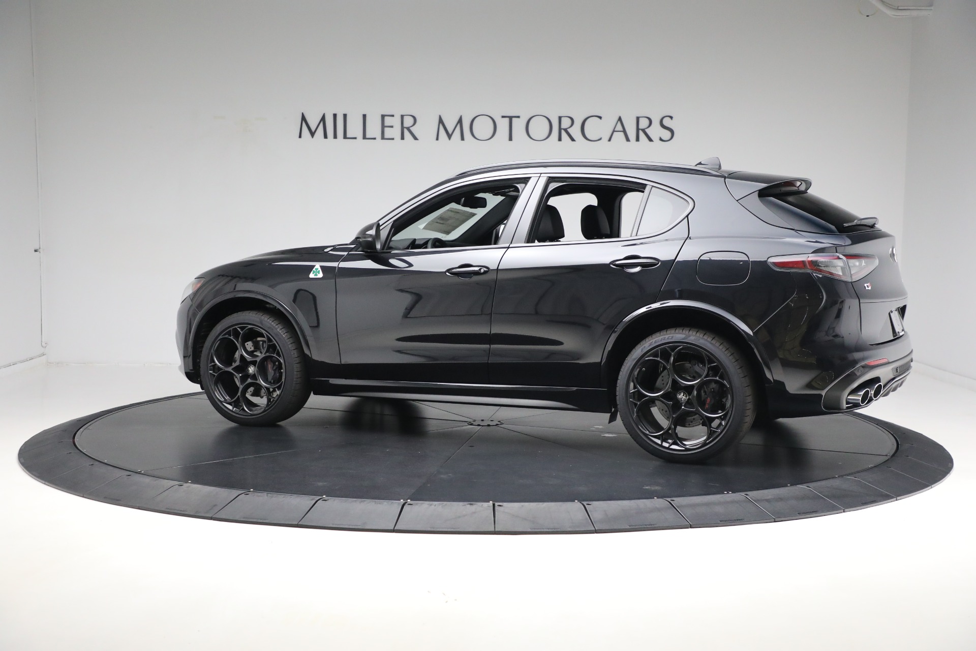 2024 Alfa Romeo Stelvio Quadrifoglio photo 10