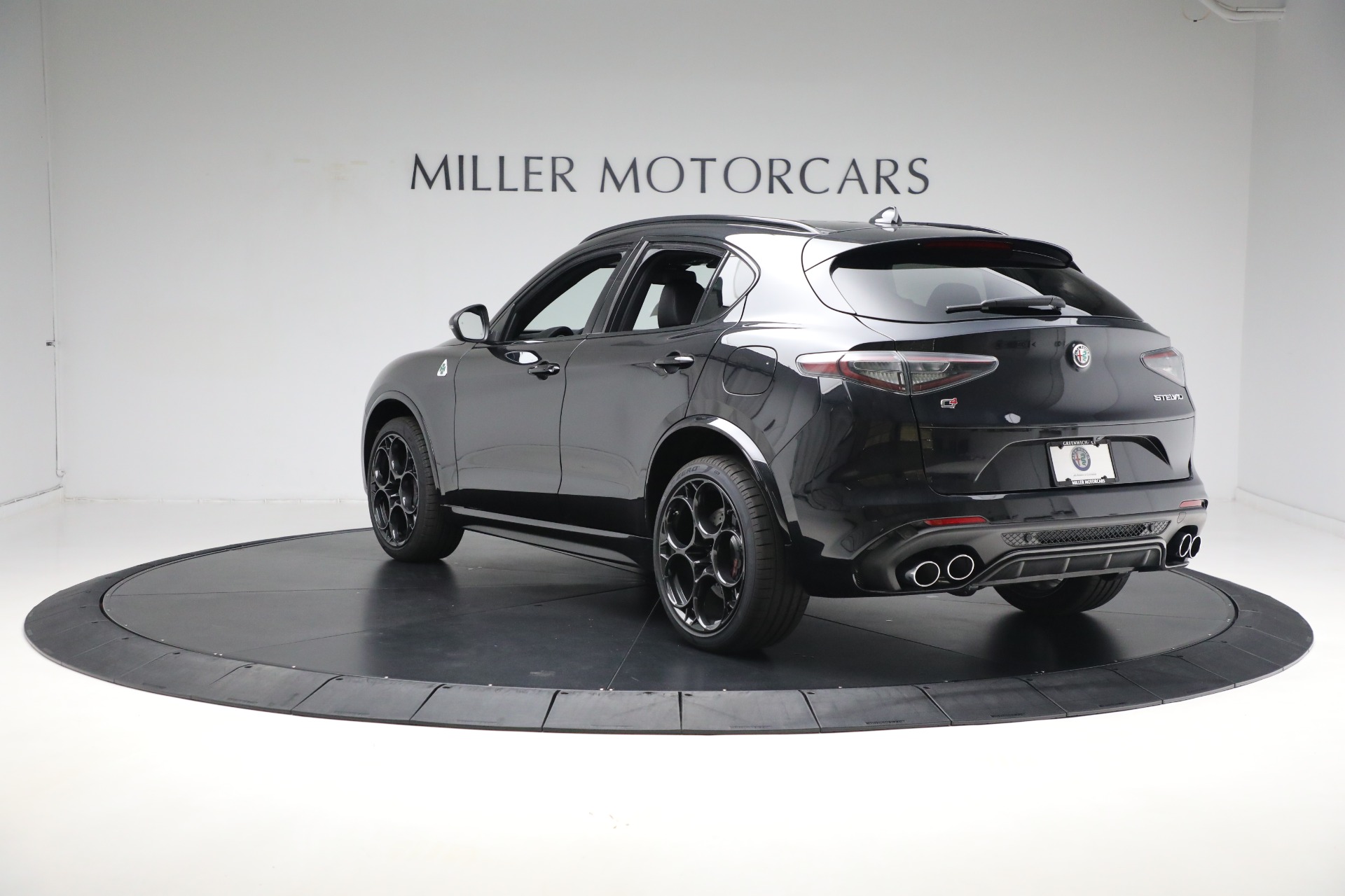 2024 Alfa Romeo Stelvio Quadrifoglio photo 13