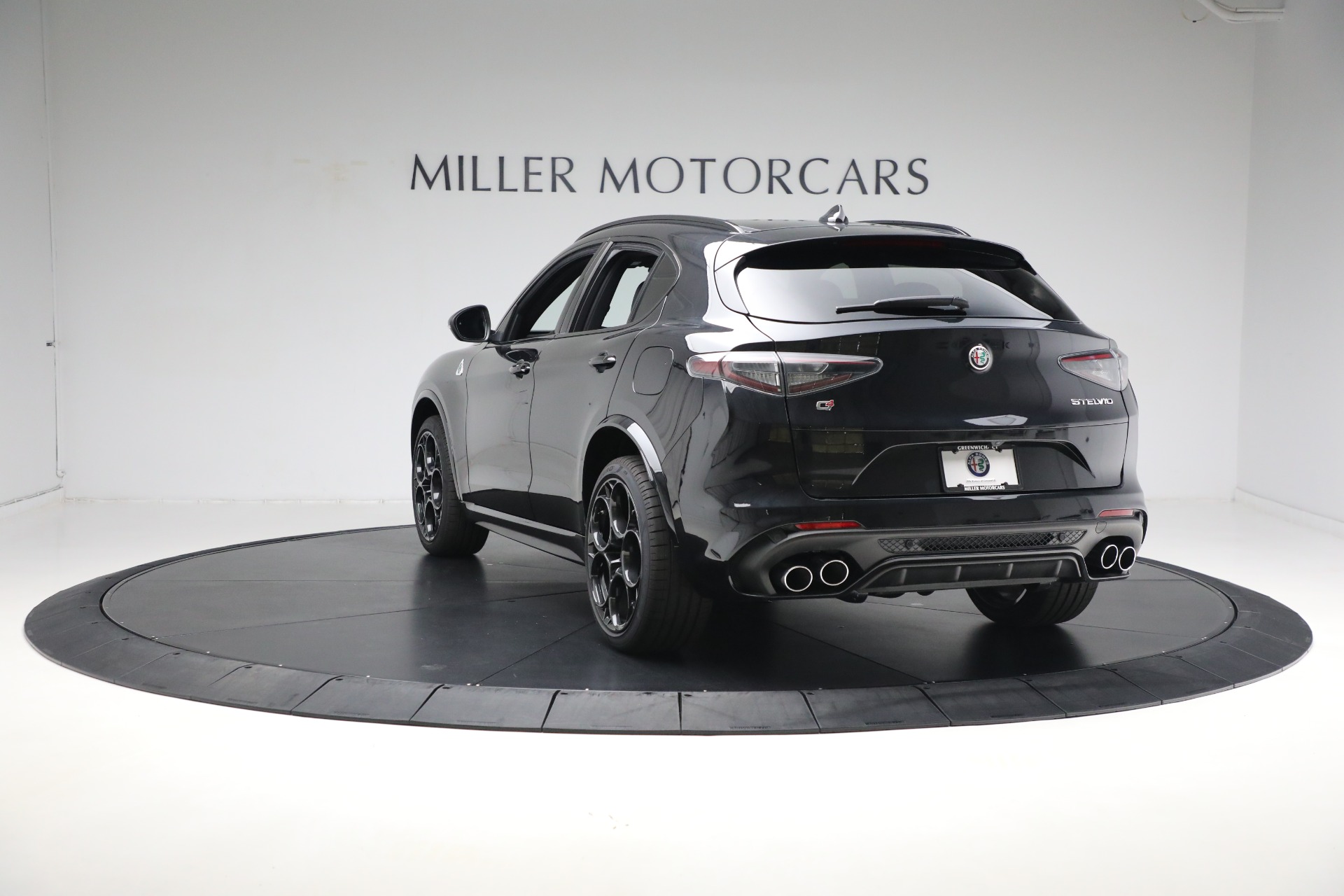 2024 Alfa Romeo Stelvio Quadrifoglio photo 14
