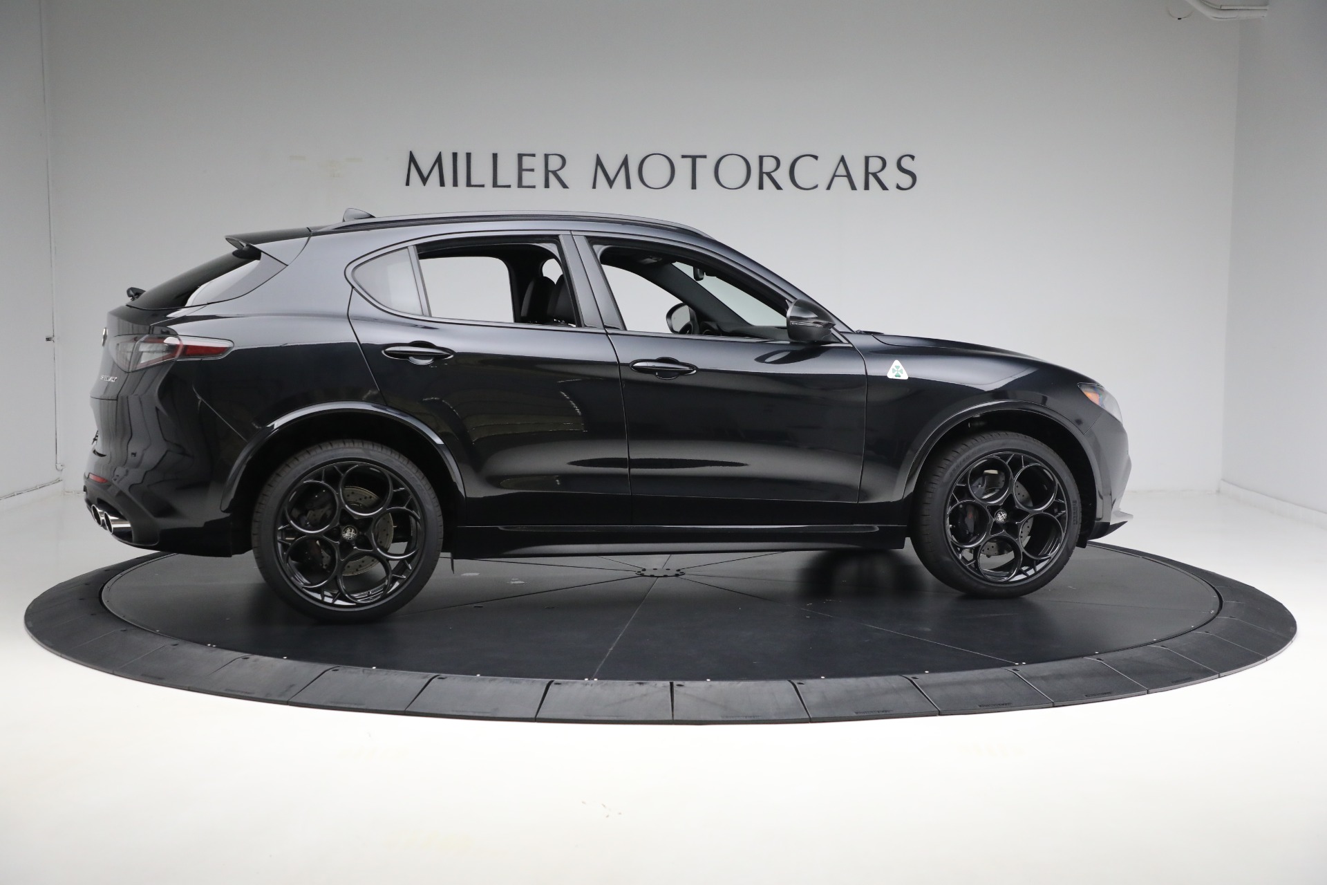 2024 Alfa Romeo Stelvio Quadrifoglio photo 21