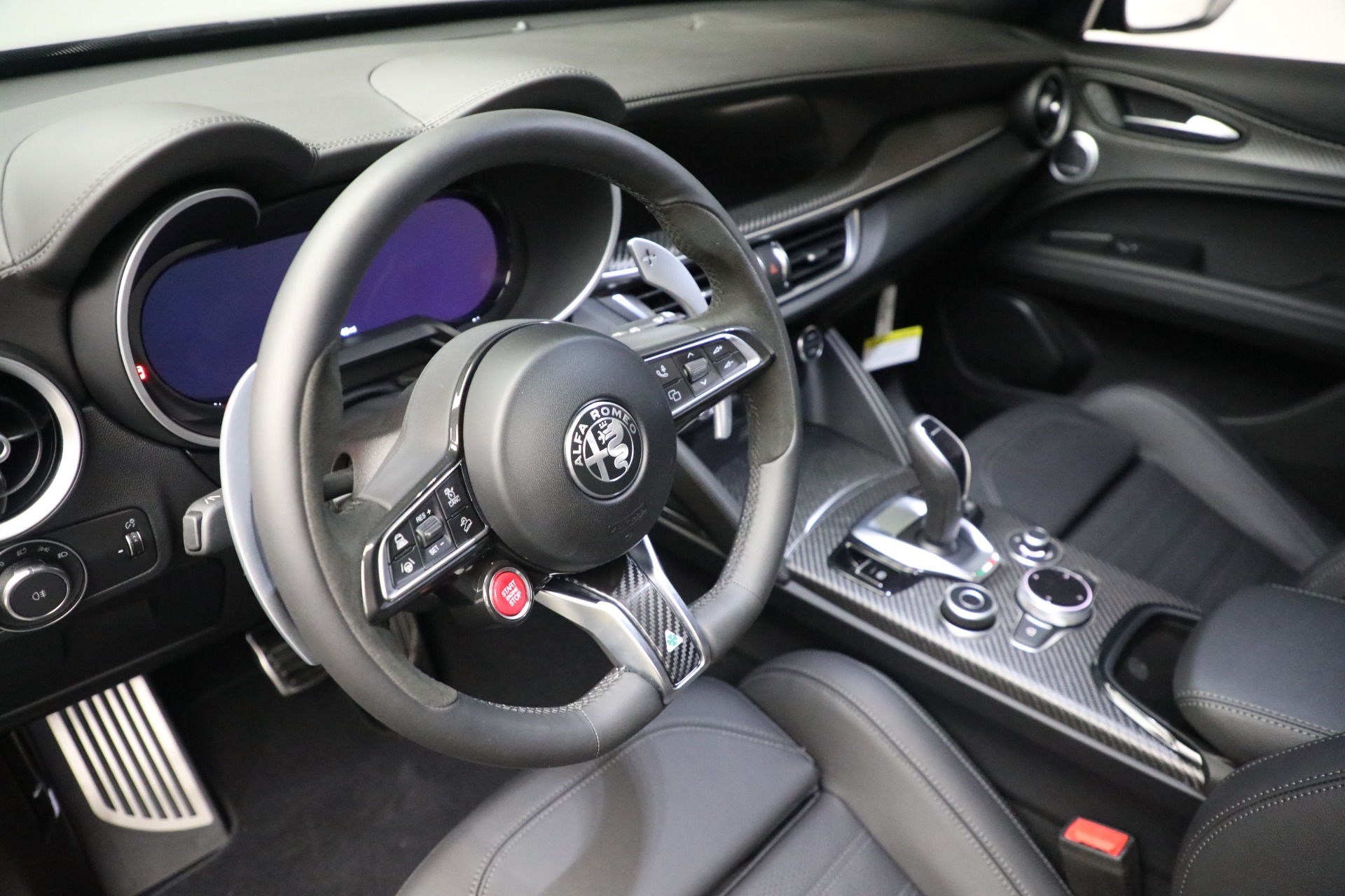 2024 Alfa Romeo Stelvio Quadrifoglio photo 39