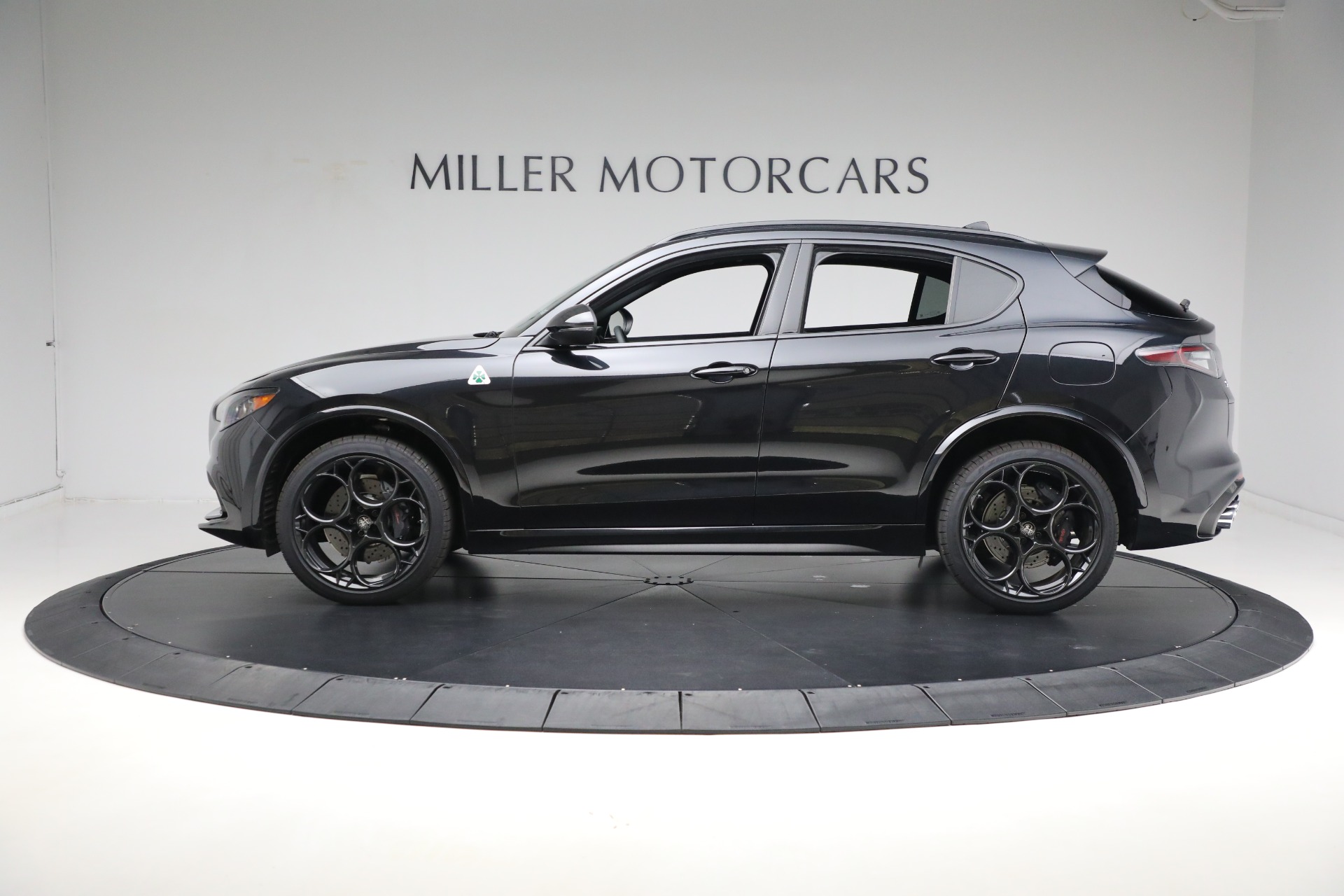 2024 Alfa Romeo Stelvio Quadrifoglio photo 8
