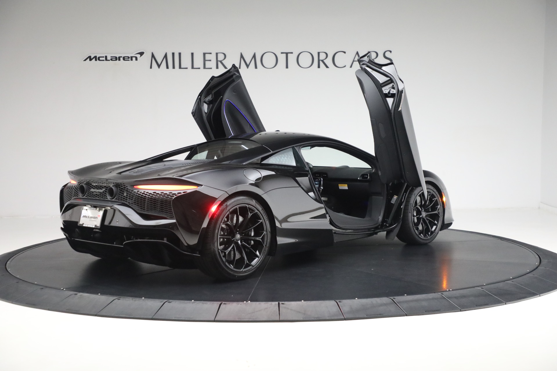 2025 Mclaren ARTURA photo 16