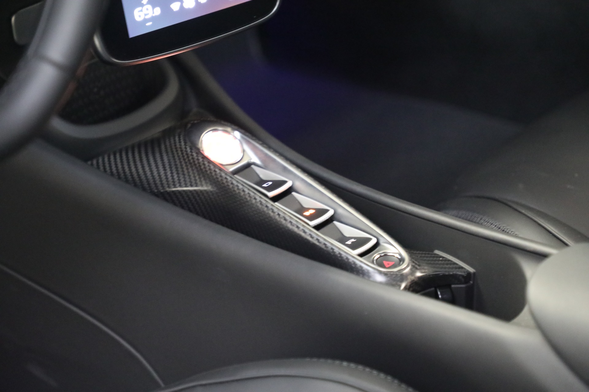 2025 Mclaren ARTURA photo 28
