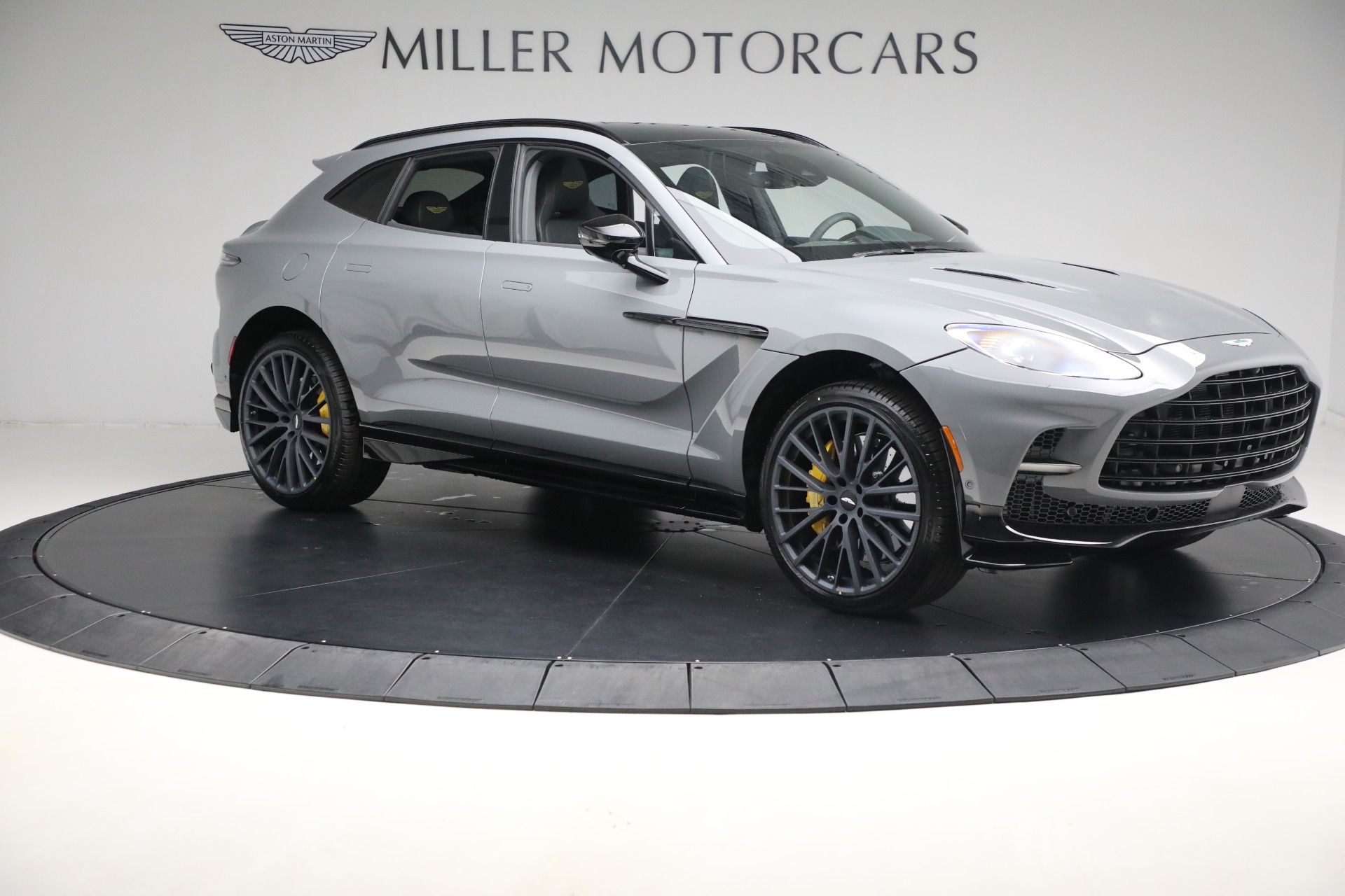 2025 Aston Martin DBX AM8 DBX707 photo 10