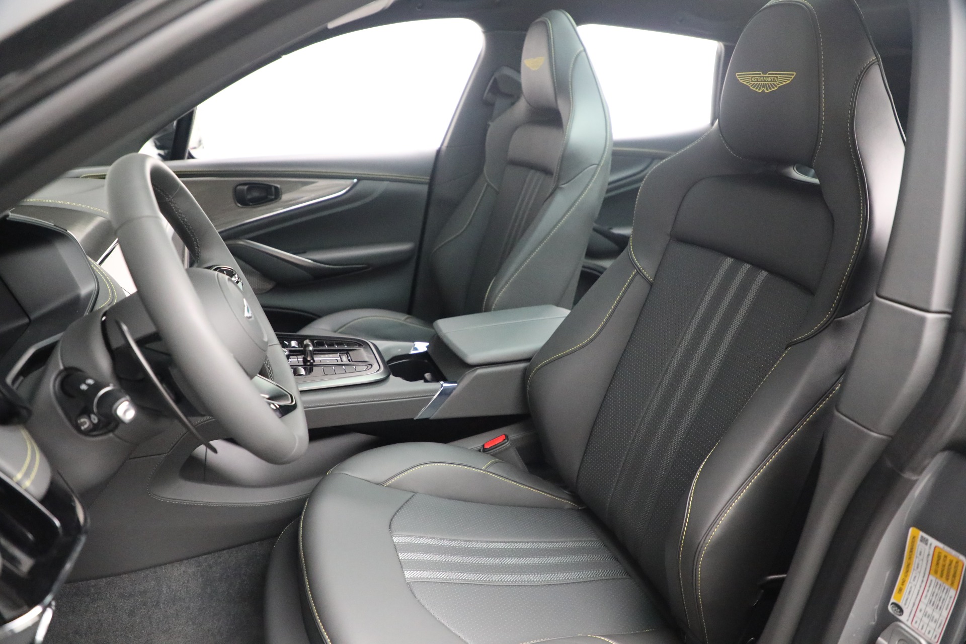 2025 Aston Martin DBX AM8 DBX707 photo 15