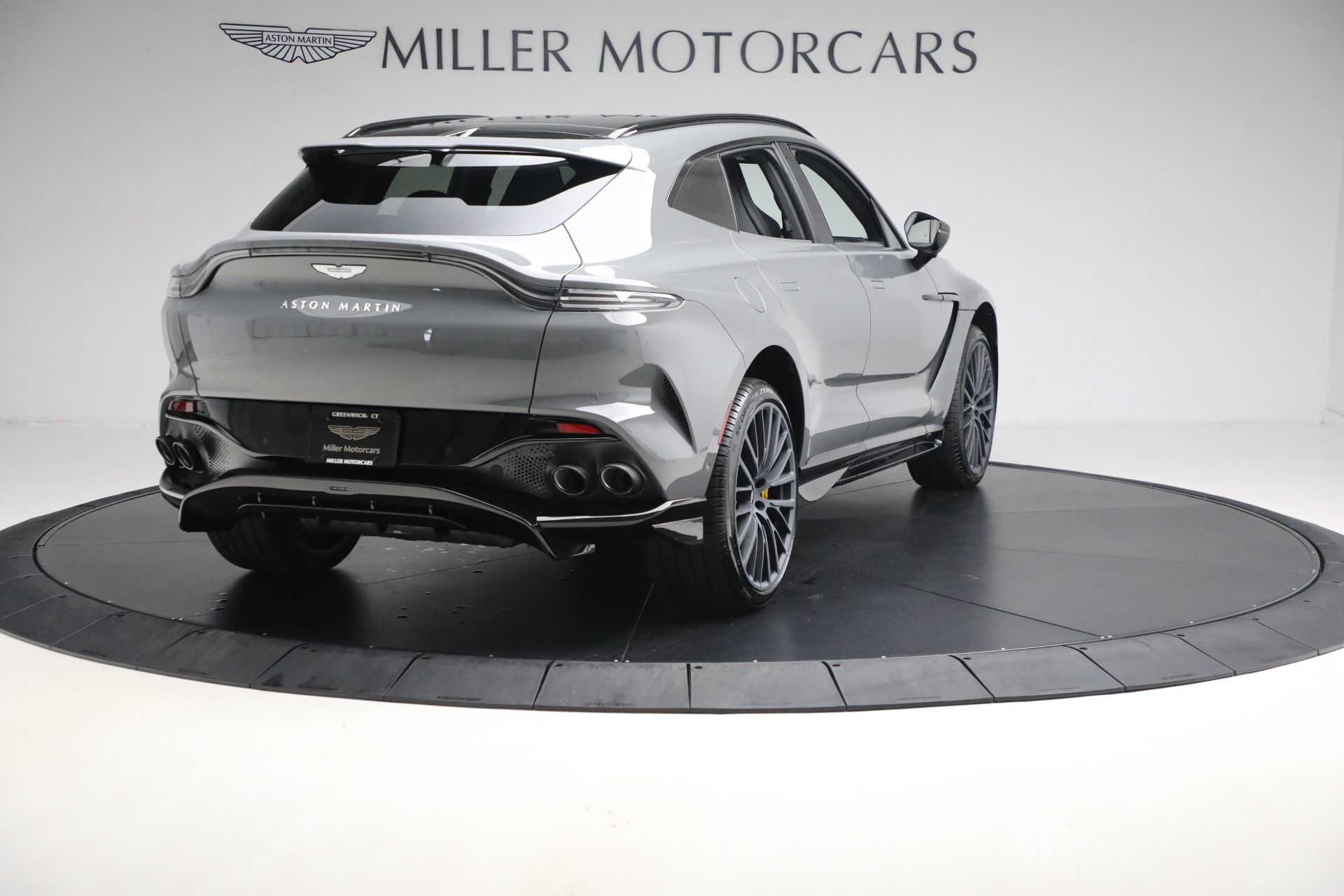 2025 Aston Martin DBX AM8 DBX707 photo 6