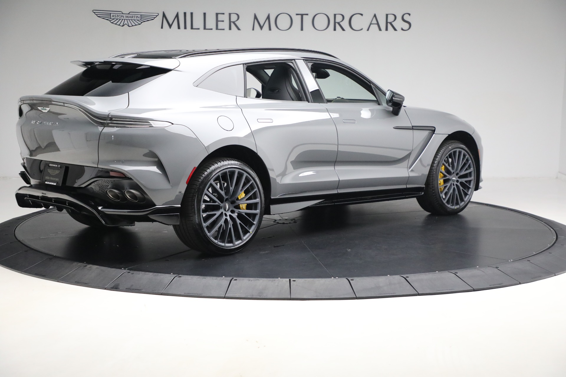 2025 Aston Martin DBX AM8 DBX707 photo 7
