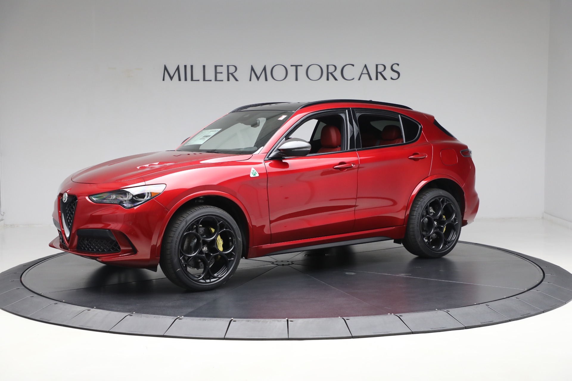 New 2024 Alfa Romeo Stelvio Quadrifoglio Carbon pkge For Sale
