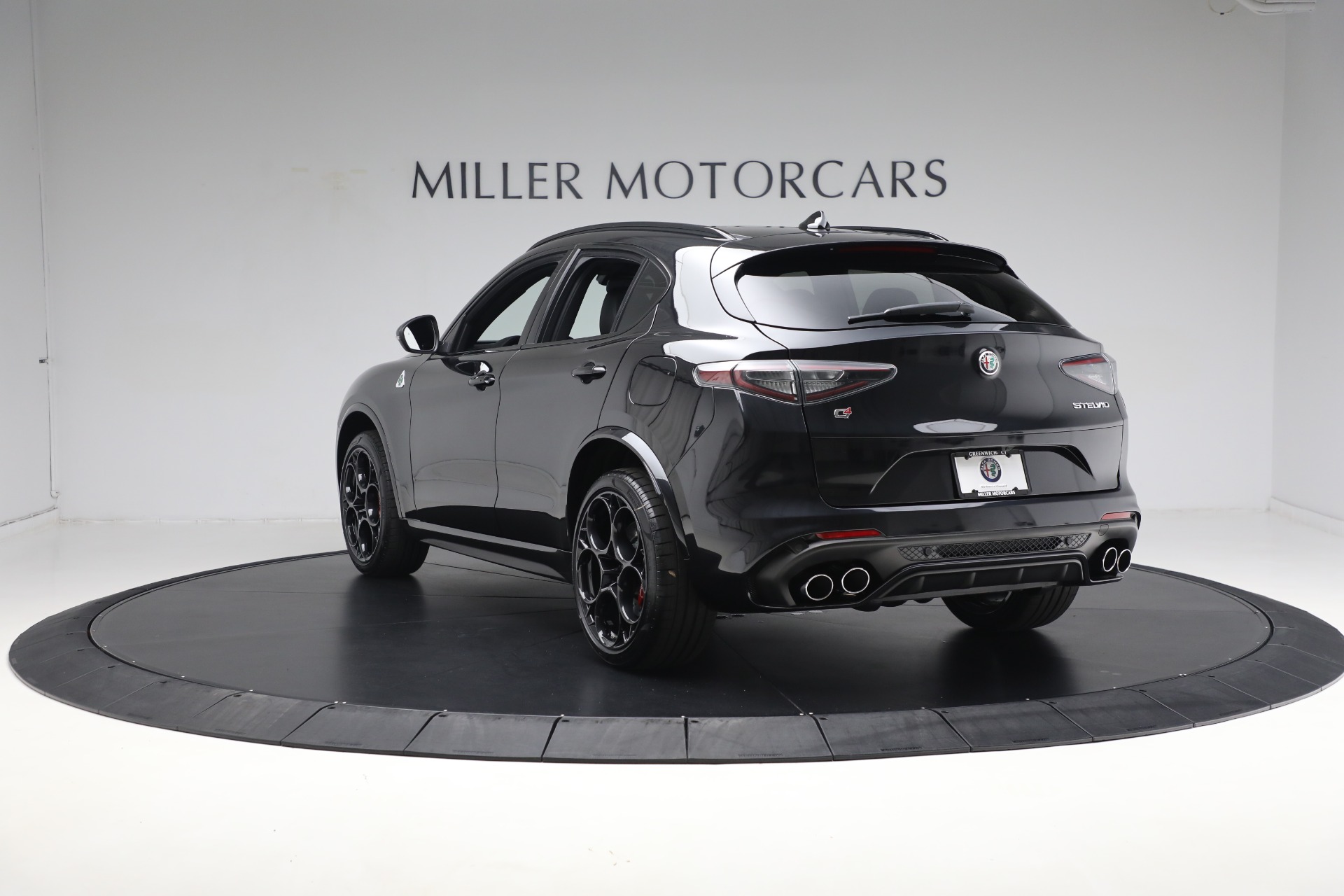 2024 Alfa Romeo Stelvio Quadrifoglio photo 11
