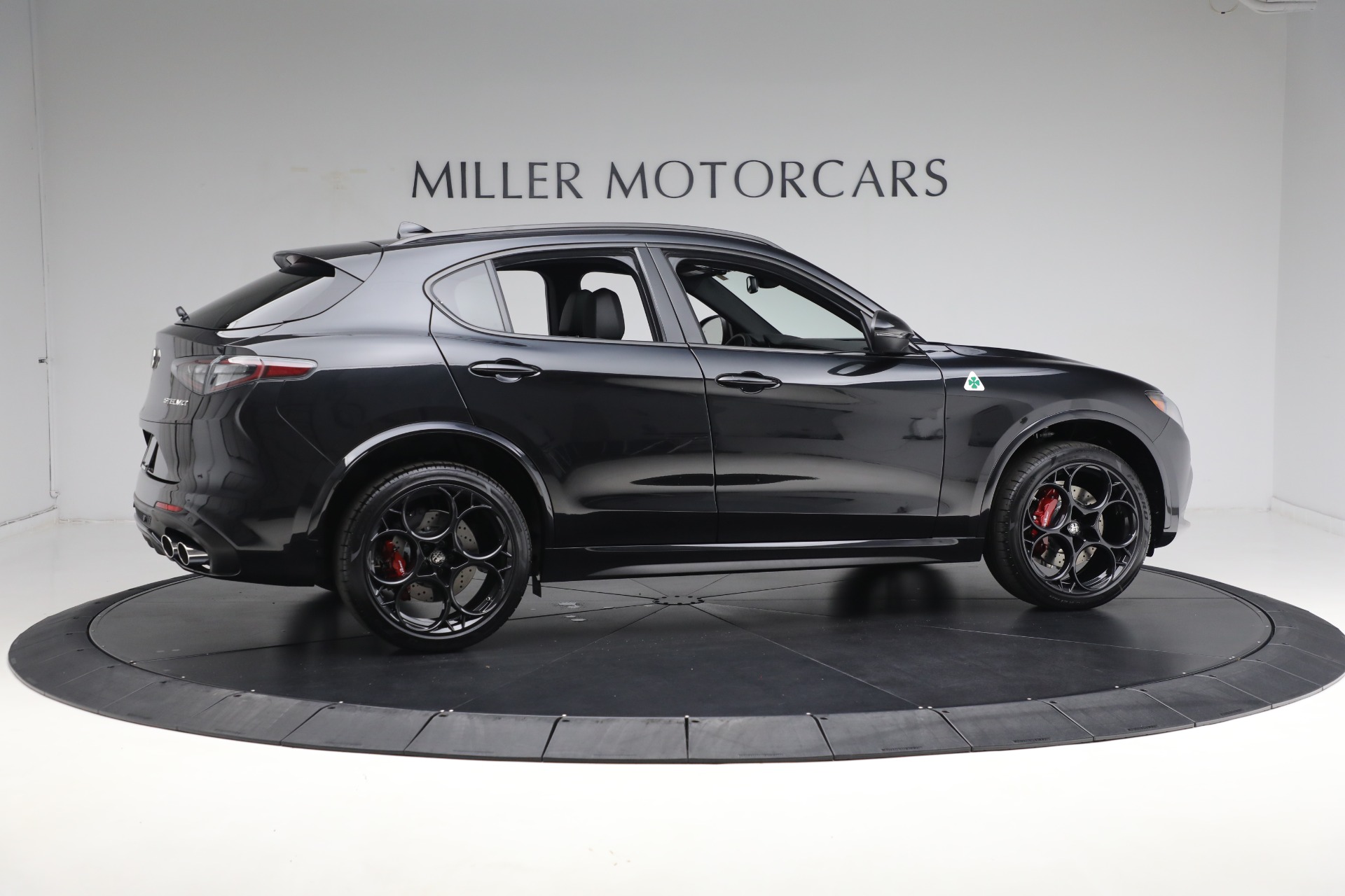 2024 Alfa Romeo Stelvio Quadrifoglio photo 18