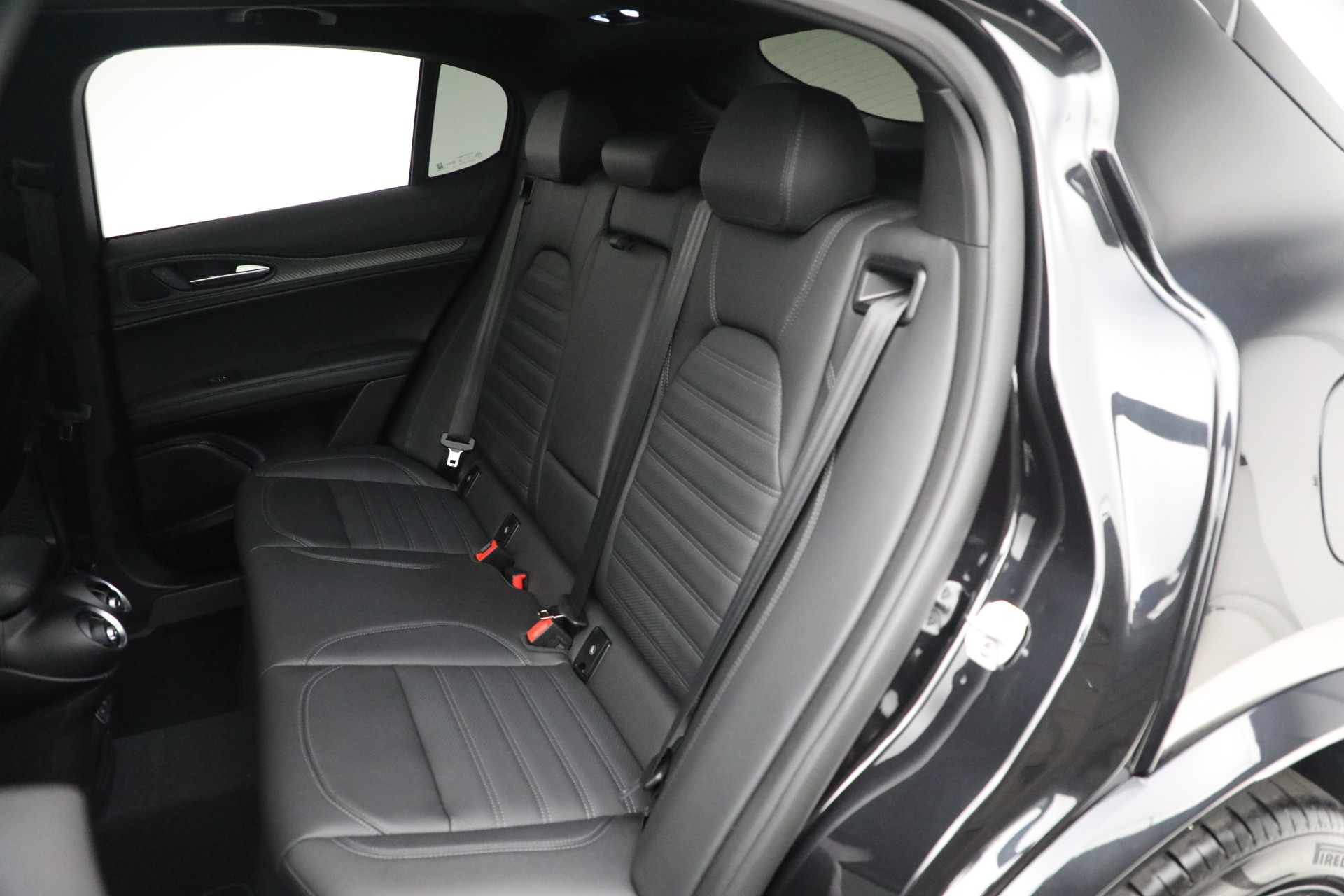 2024 Alfa Romeo Stelvio Quadrifoglio photo 33