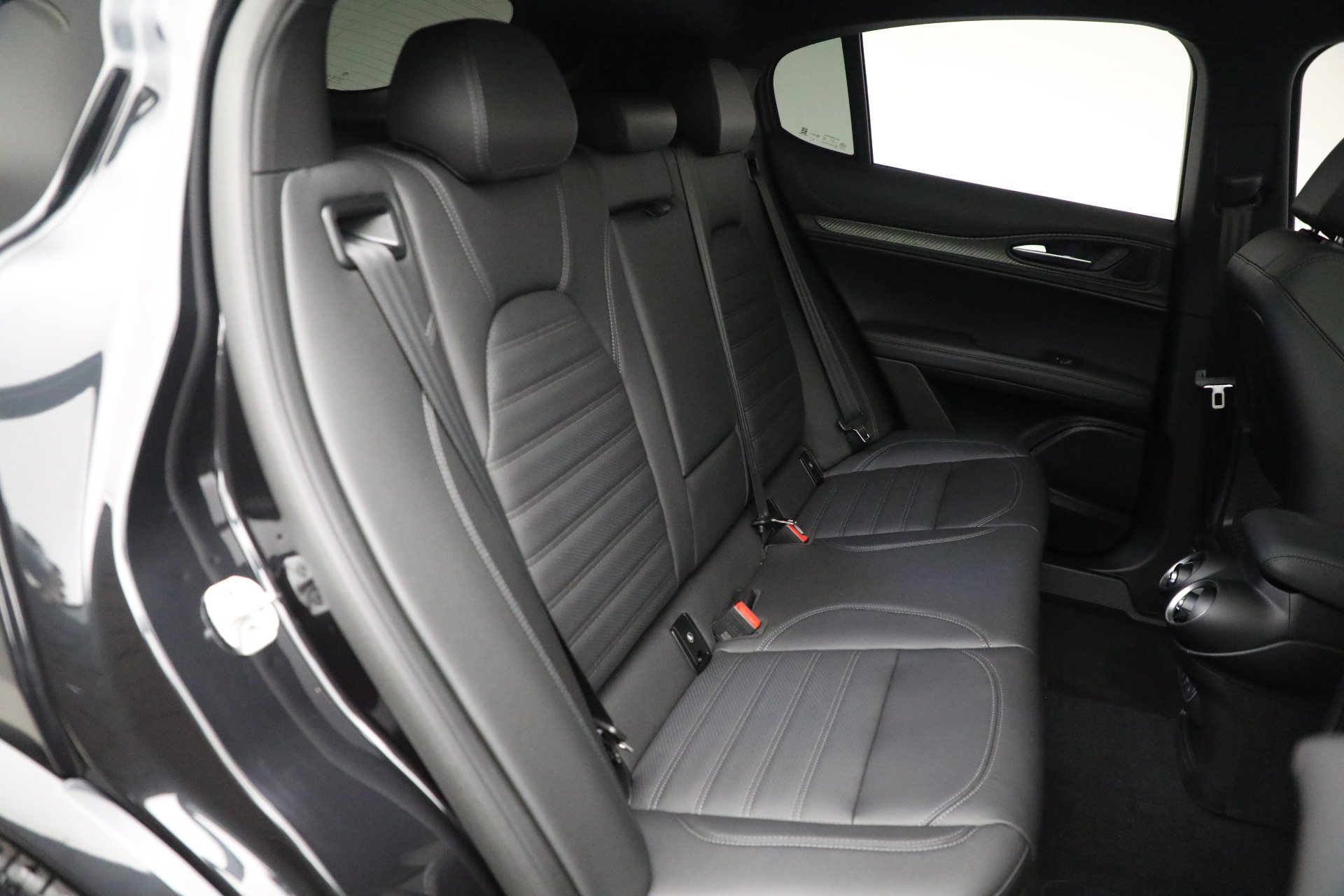 2024 Alfa Romeo Stelvio Quadrifoglio photo 34
