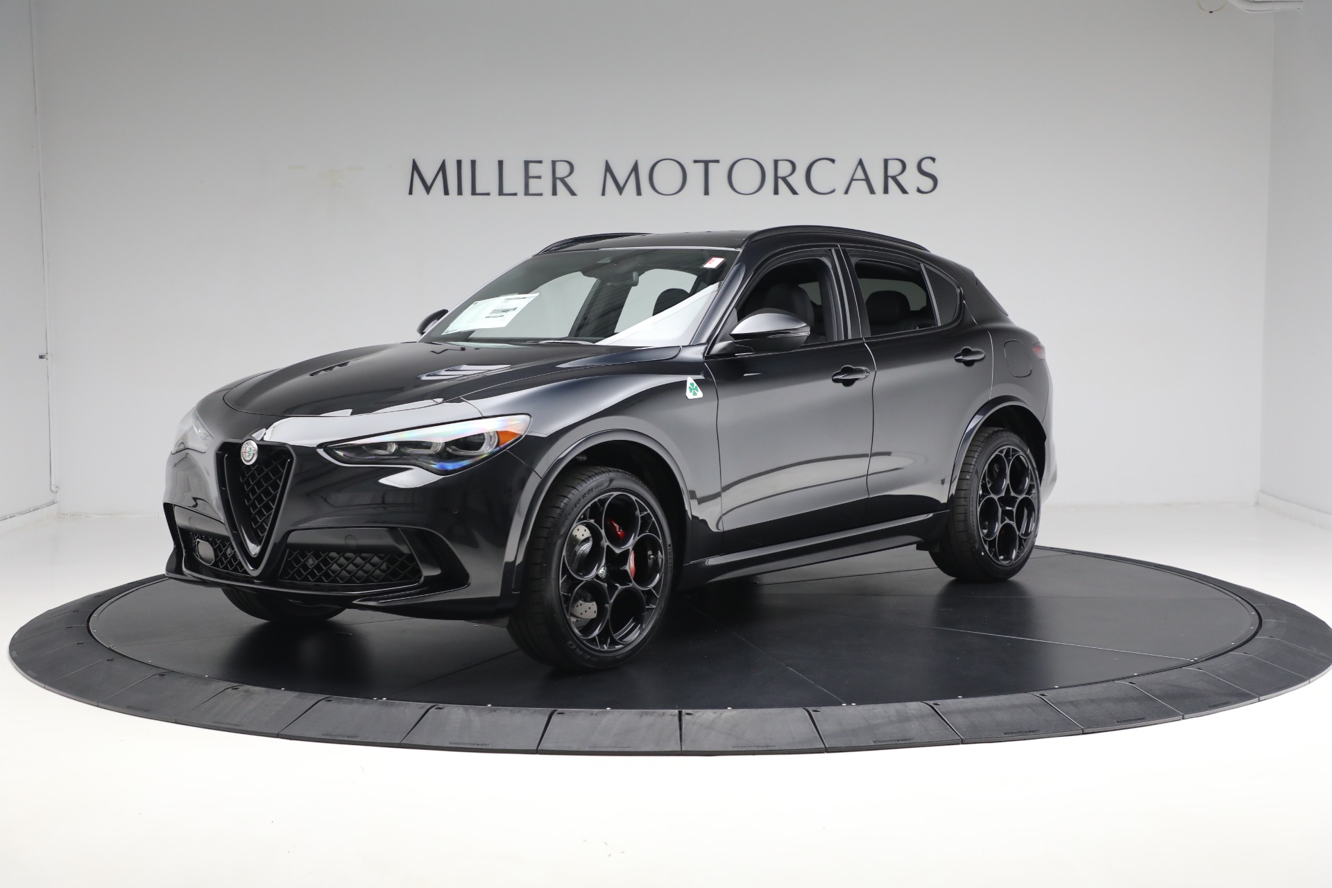 2024 Alfa Romeo Stelvio Quadrifoglio photo 4
