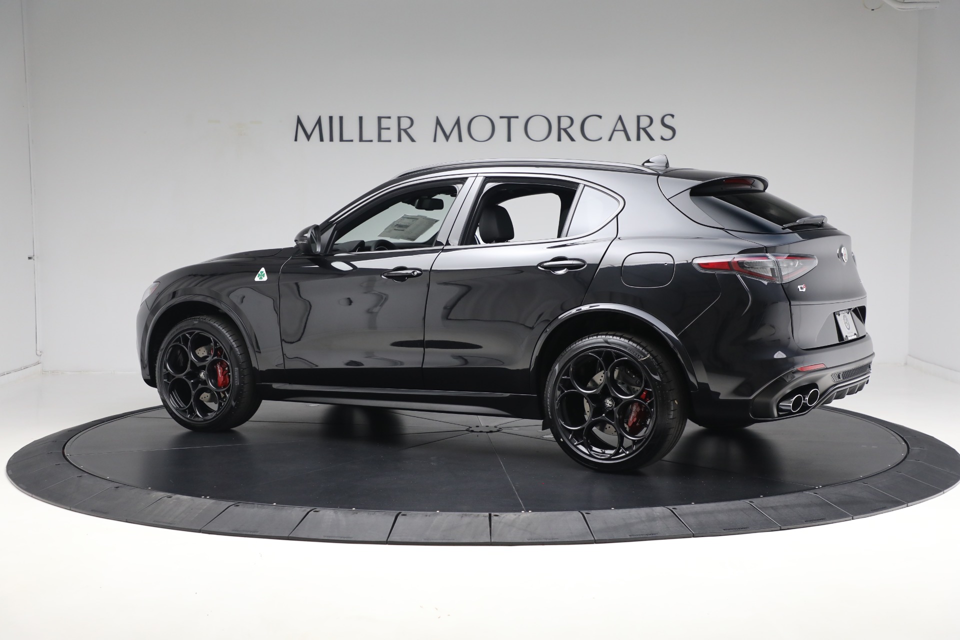 2024 Alfa Romeo Stelvio Quadrifoglio photo 9