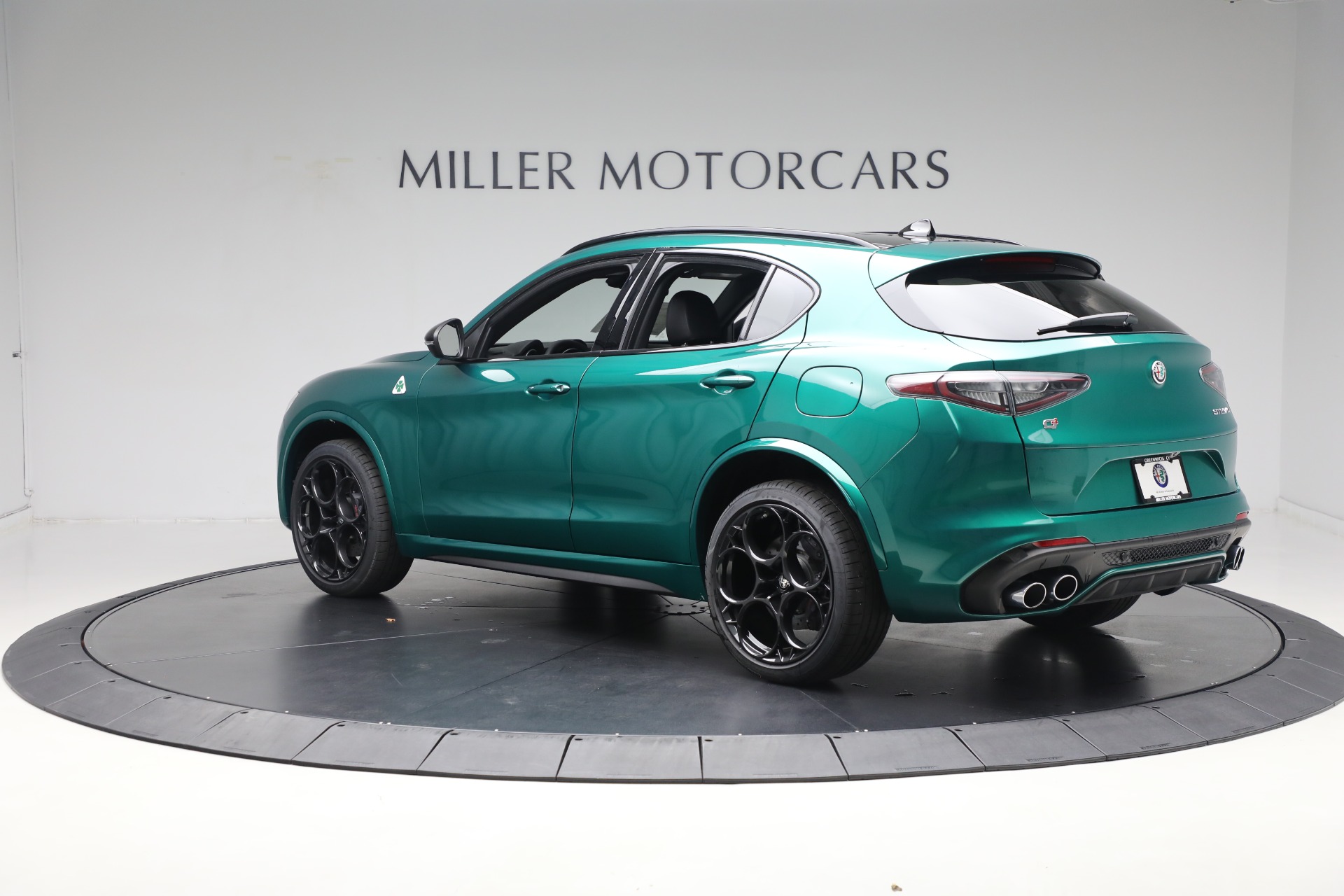 2024 Alfa Romeo Stelvio Quadrifoglio photo 11