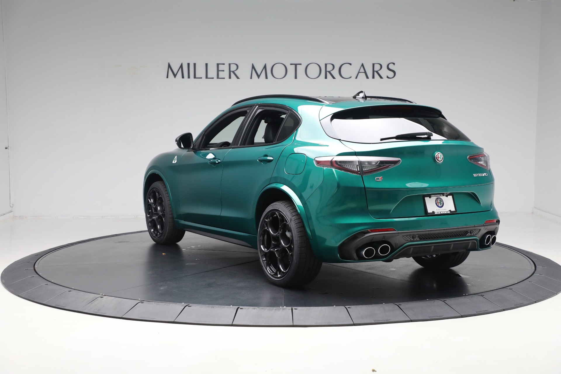 2024 Alfa Romeo Stelvio Quadrifoglio photo 12