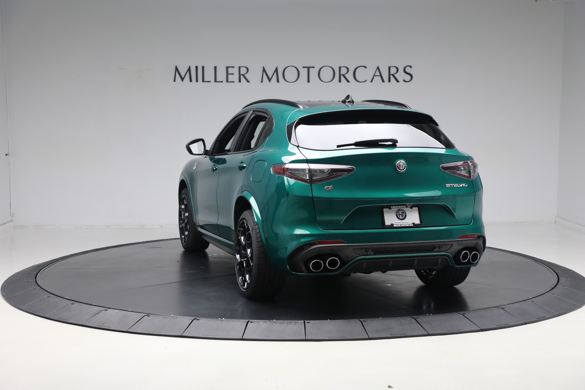 2024 Alfa Romeo Stelvio Quadrifoglio photo 13