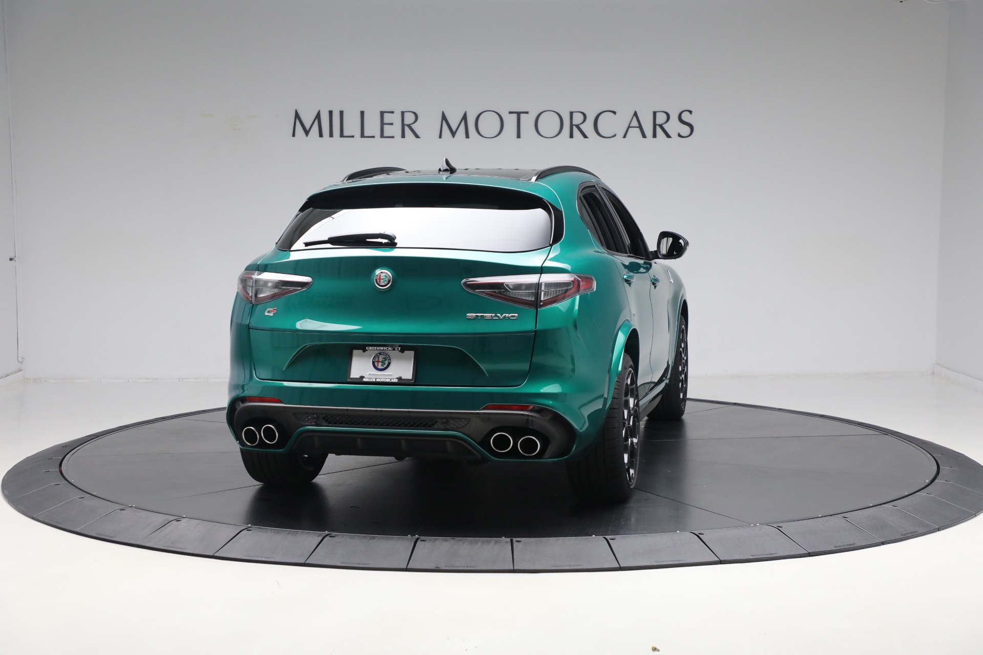 2024 Alfa Romeo Stelvio Quadrifoglio photo 16