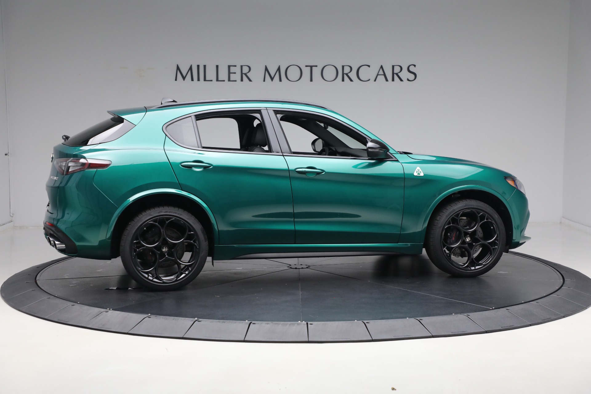 2024 Alfa Romeo Stelvio Quadrifoglio photo 21