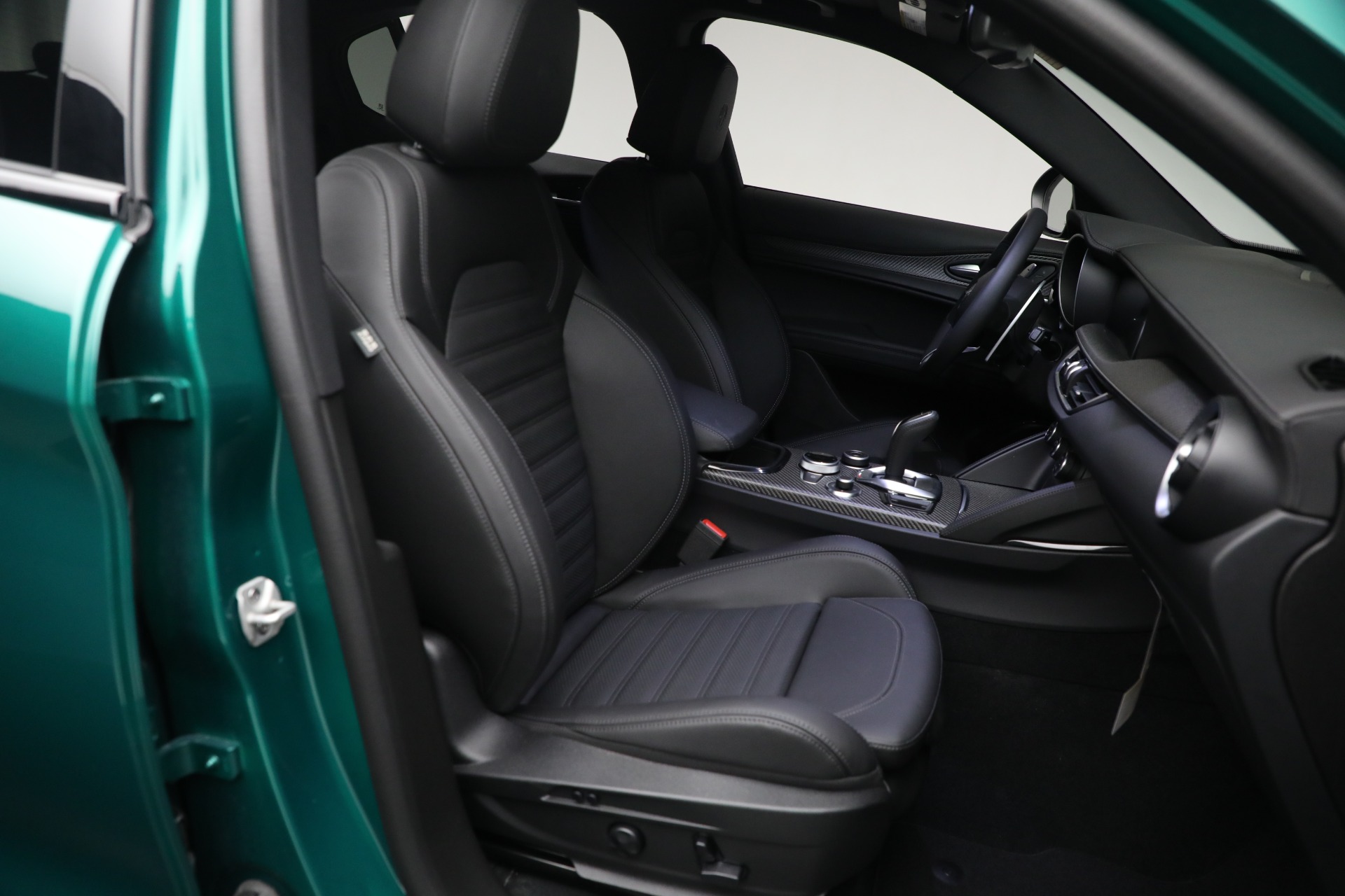 2024 Alfa Romeo Stelvio Quadrifoglio photo 30