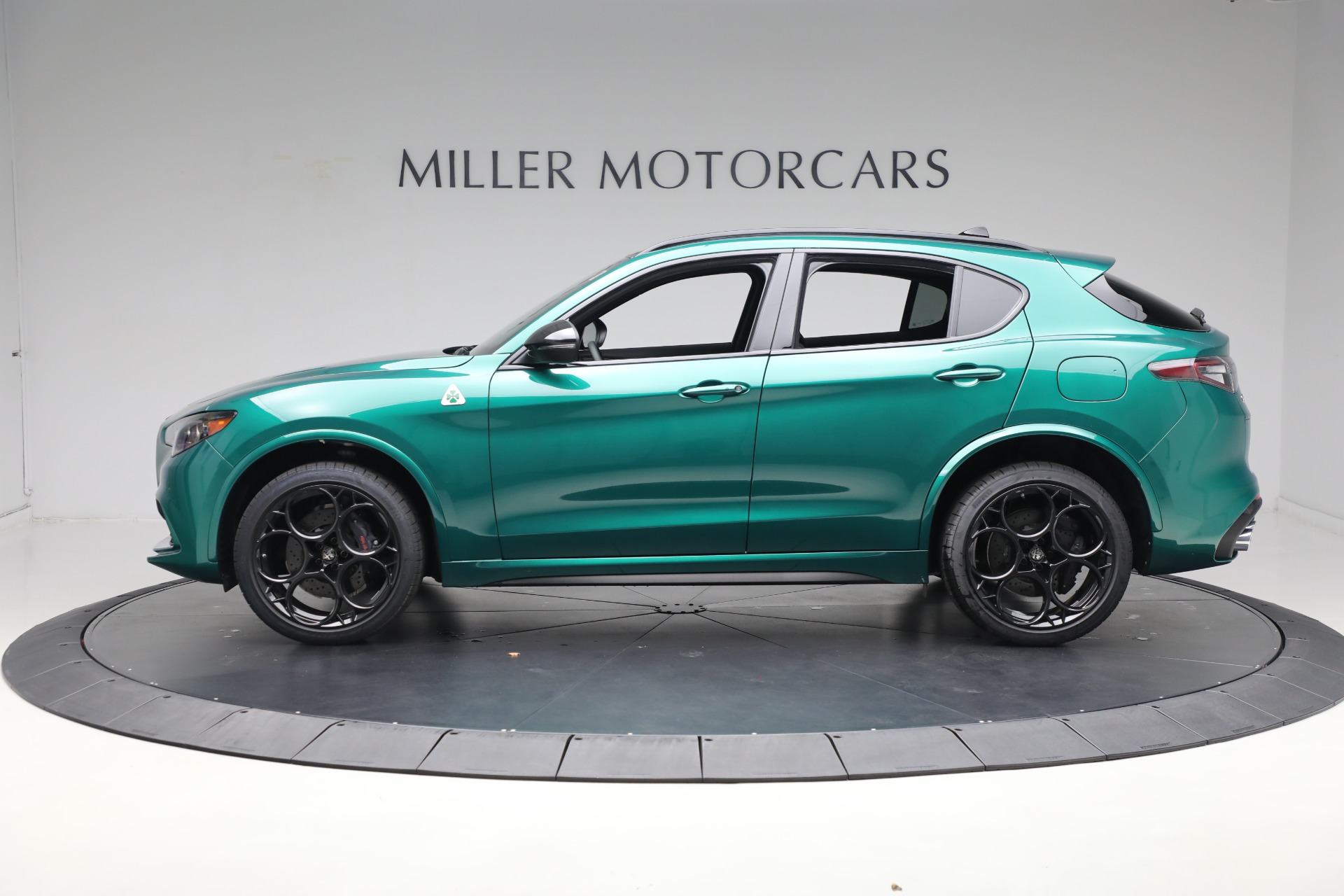 2024 Alfa Romeo Stelvio Quadrifoglio photo 7